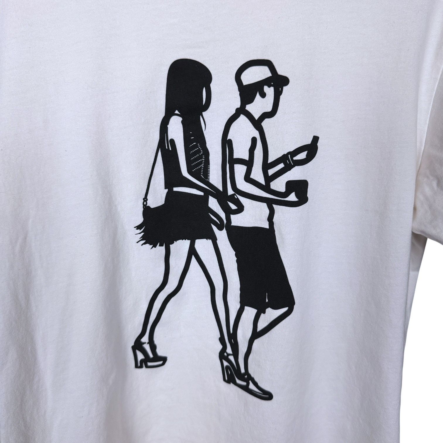 Uniqlo Uniqlo x Julian Opie White & Black People Print T-Shirt S Size US S / EU 44-46 / 1 - 4 Thumbnail