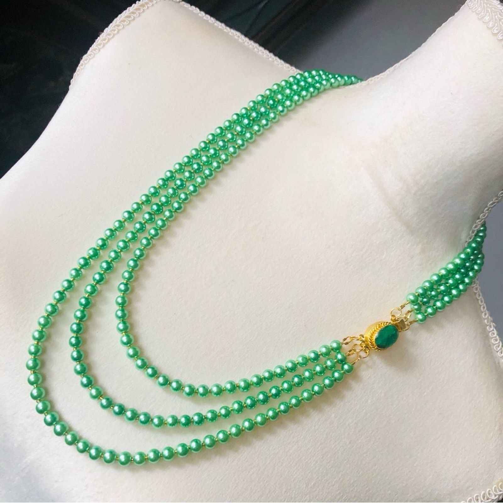 Handmade Handcrafted triple strand glass pearl emerald clasp neckla Size ONE SIZE - 1 Thumbnail