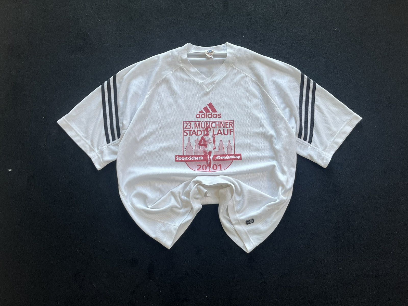 Adidas Adidas T-shirt | Commemorative 2001 | Size L Size US L / EU 52-54 / 3 - 1 Thumbnail