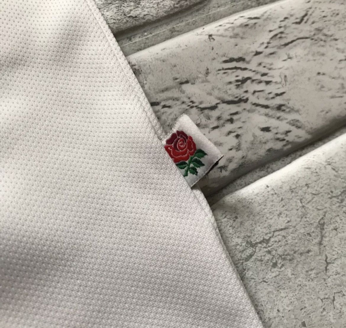 Canterbury of New Zealand × Vintage CANTERBURY ENGLAND HOME 2014-2015 RUGBY UNION SHIRT size M Size US M / EU 48-50 / 2 - 5 Thumbnail