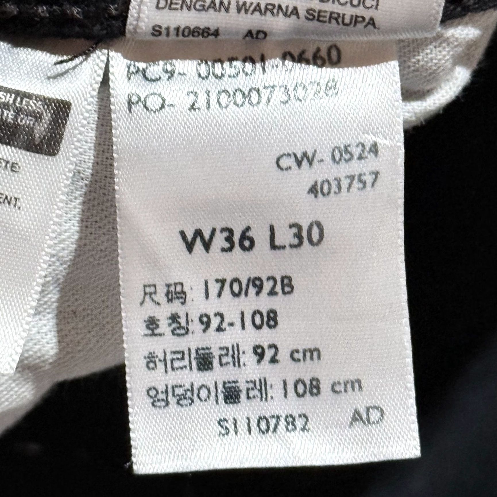 Levi's VINTAGE Levi's 501 Original Jeans Mens 36x30 Black Denim Straight Leg Button-Fly Flaws Size US 36 / EU 52 - 7 Thumbnail