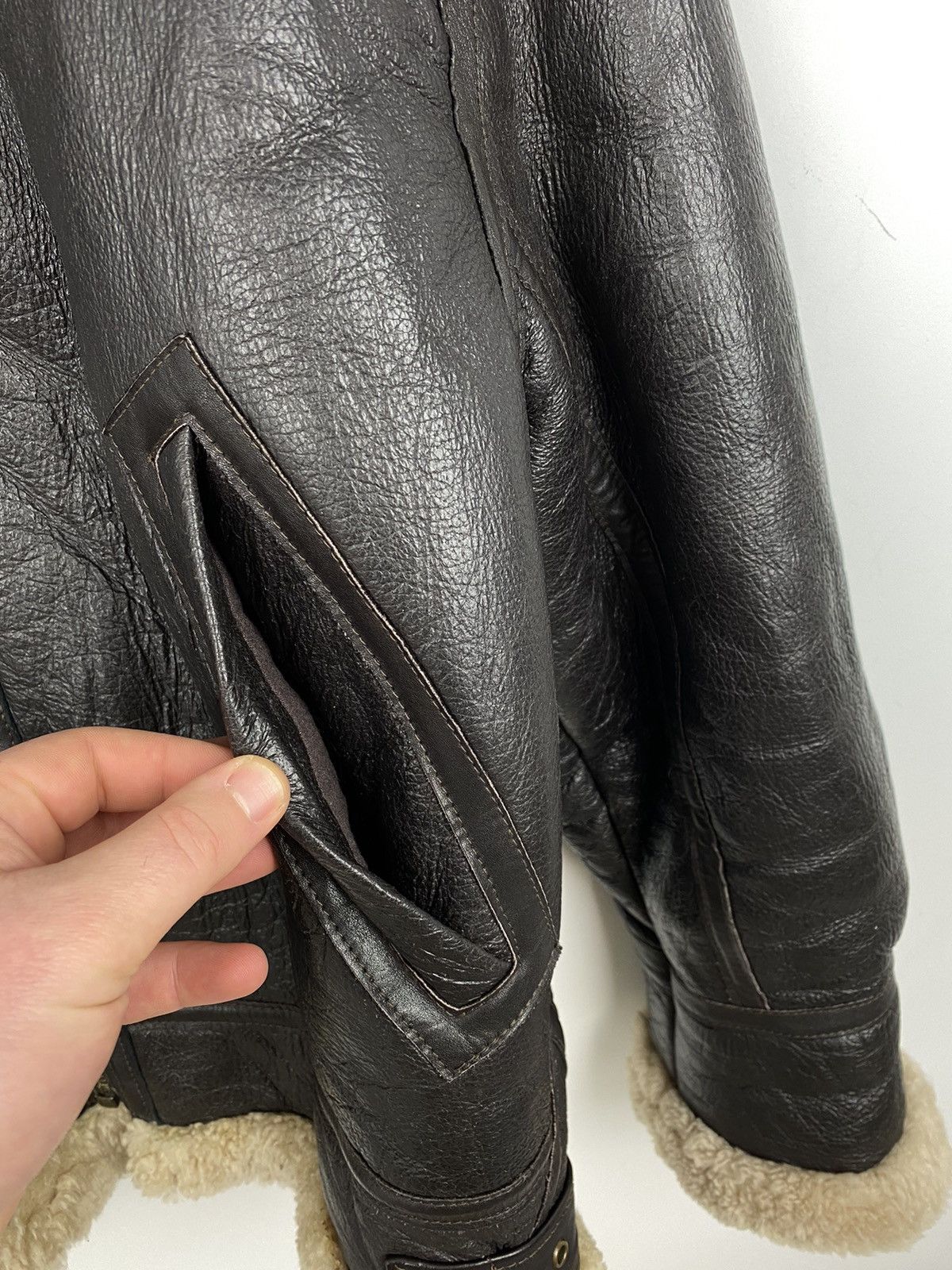 Chevignon Vintage Chevignon Shearling Leather Coat Pilots Avirex Size US M / EU 48-50 / 2 - 5 Thumbnail