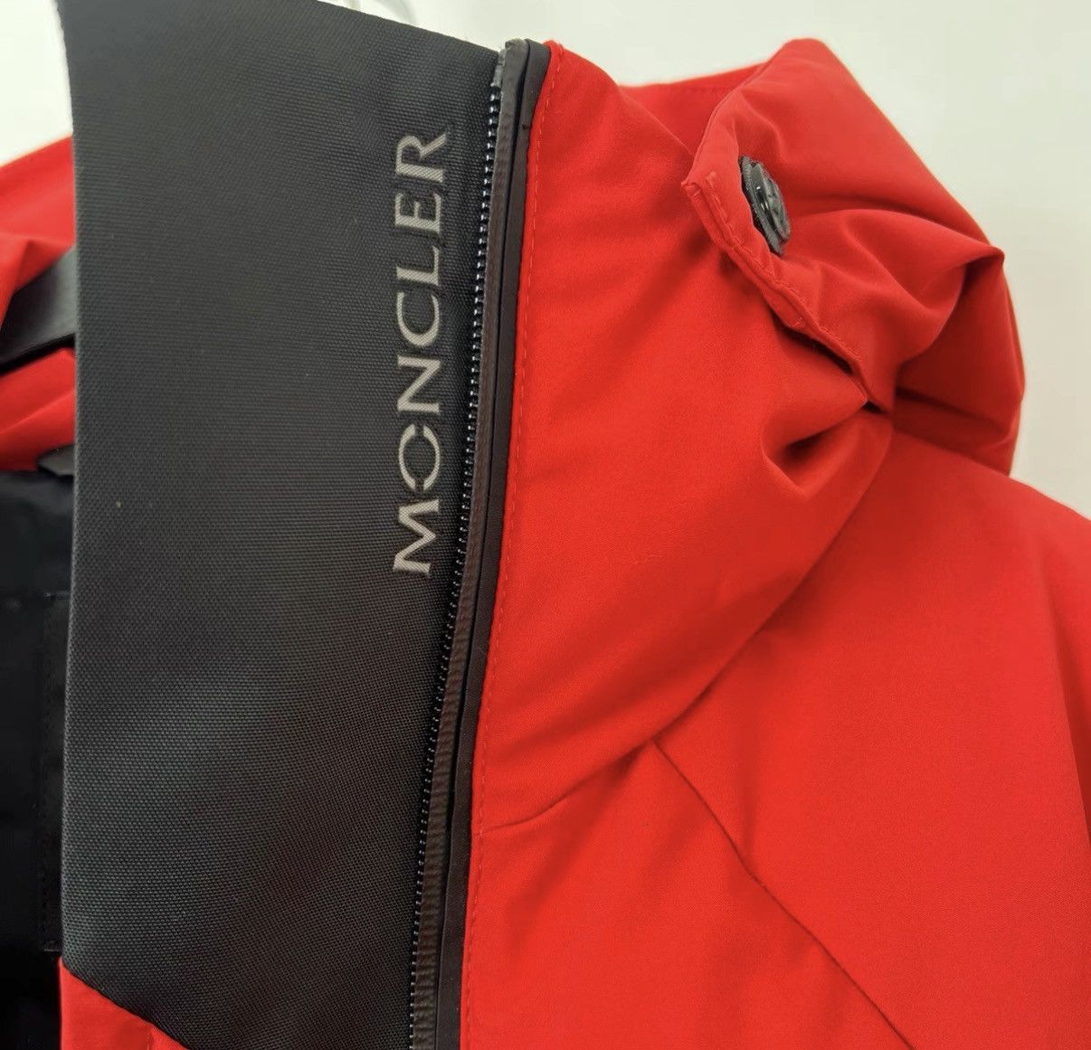 Moncler Moncler Guyane Ski Series Red Slim Down Jacket K12 Size XS / US 0-2 / IT 36-38 - 7 Thumbnail