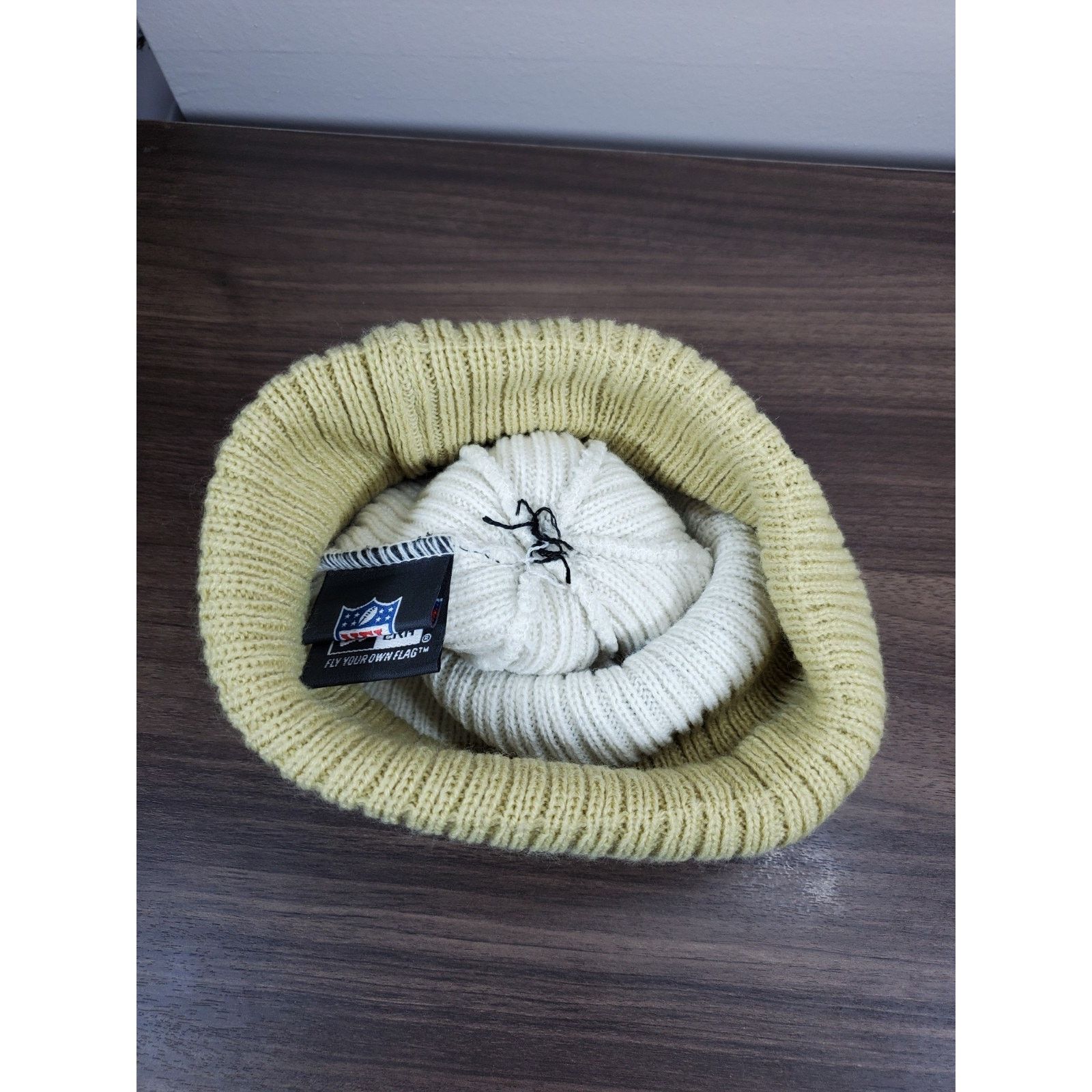 NFL × New Era New Orleans Saints Pom Beanie Knit Winter Hat Cap Football Size ONE SIZE - 6 Thumbnail