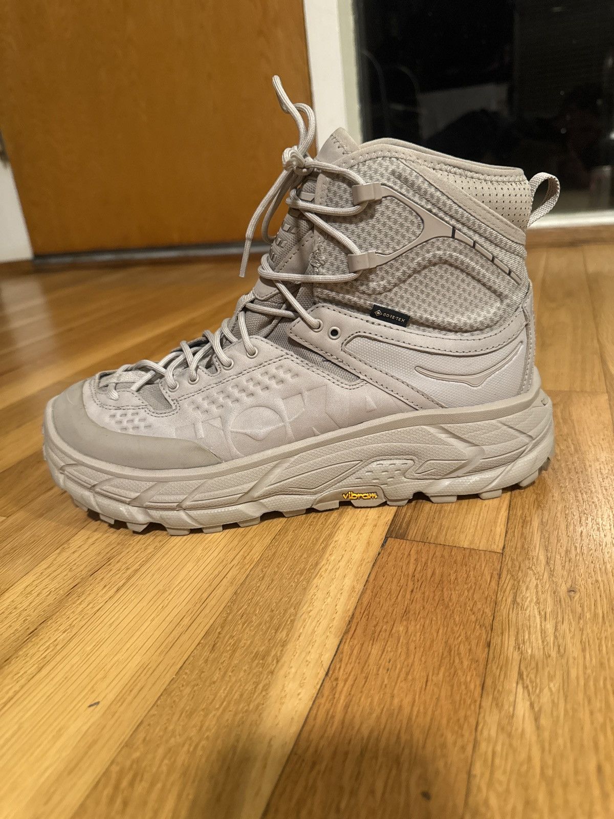 Hoka Hoka One One Tor Ultra Hi Size US 9.5 / EU 42-43 - 7 Thumbnail