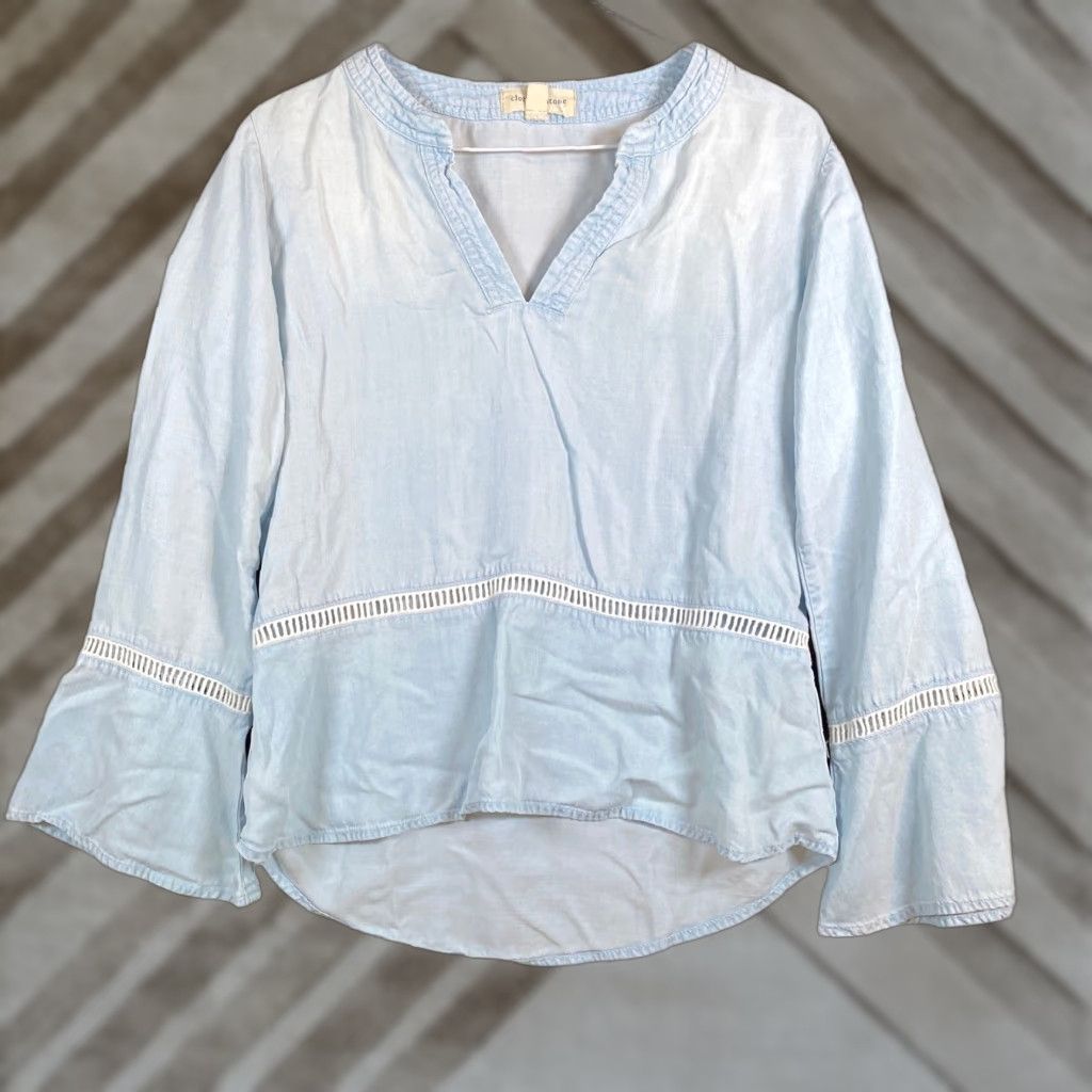 Anthropologie Cloth & Stone Anthropologie Womens Shirt Blue Bell Sleeve V-Neck Peplum XS Shirt Women Blue Bell Sleeve VNeck Peplum Small C&B Stone Anthropologie Size S / US 4 / IT 40 - 1 Thumbnail