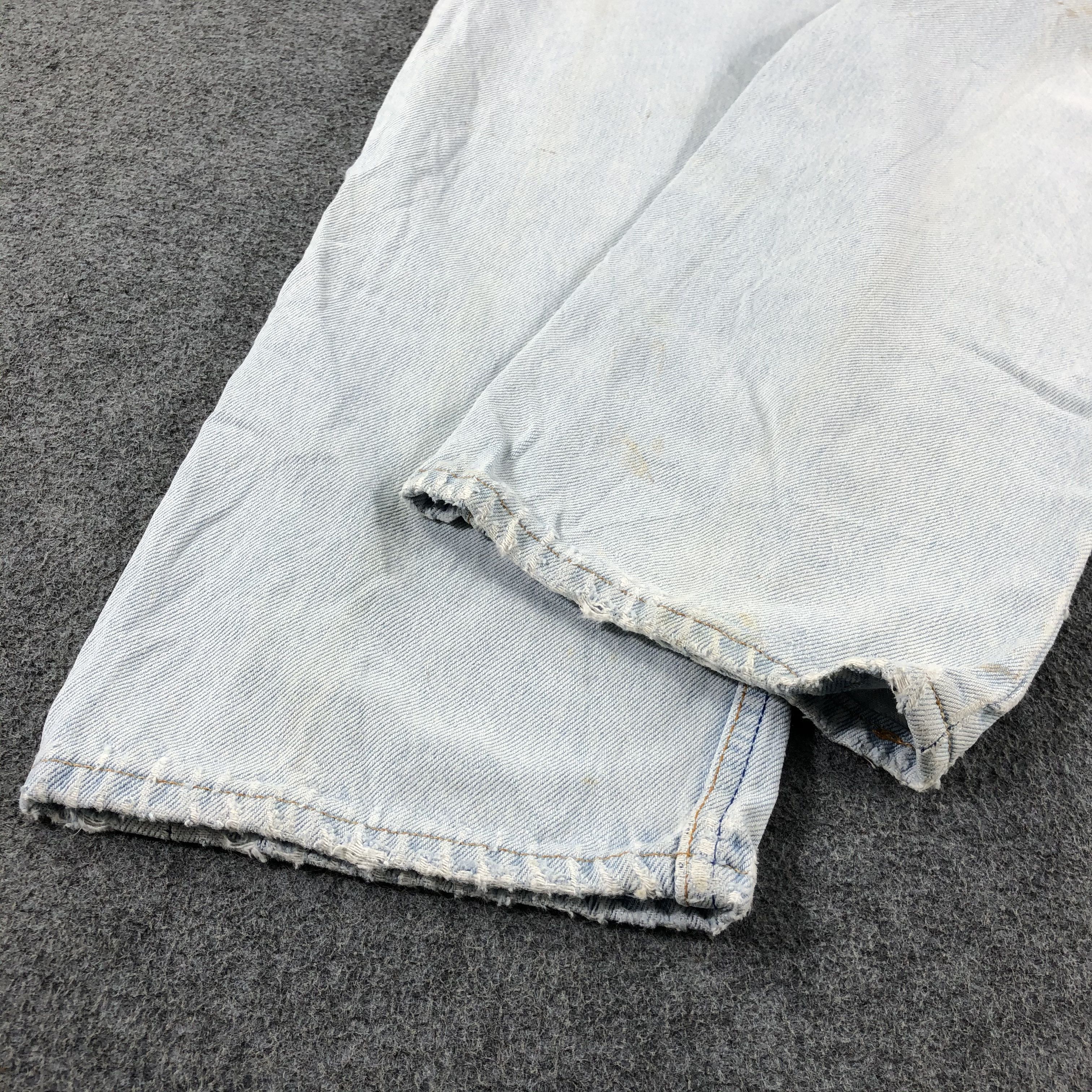 Levi's 90s Vintage Light Wash Levis 501 Jeans-J2621 Size US 32 / EU 48 - 6 Thumbnail