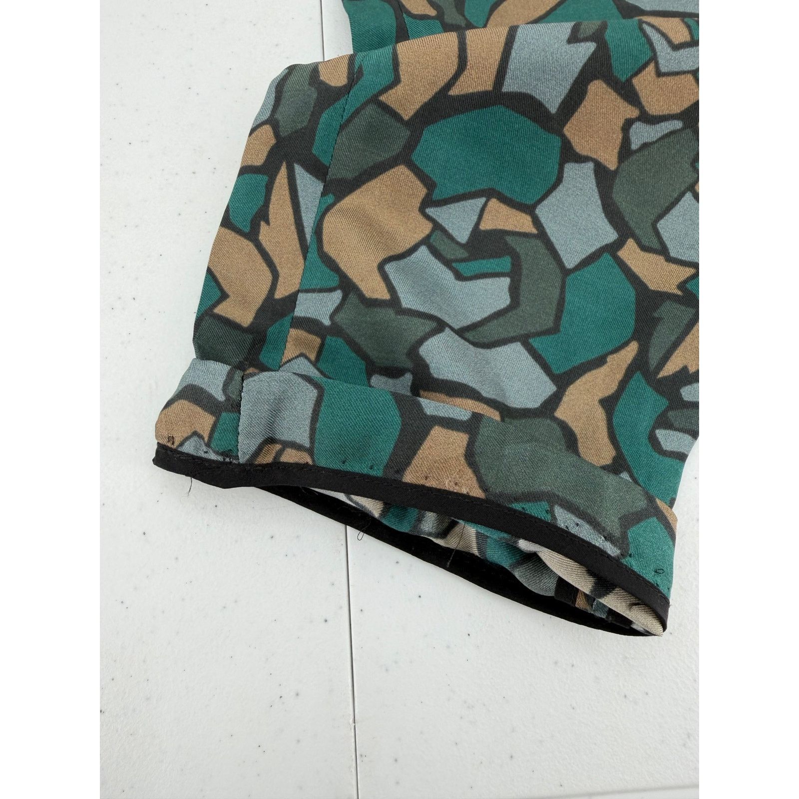 Ronny Kobo Ronny Kobo Camo Floral Army Print Cheran 100% Silk Pants Size 26" / US 2 / IT 38 - 8 Thumbnail
