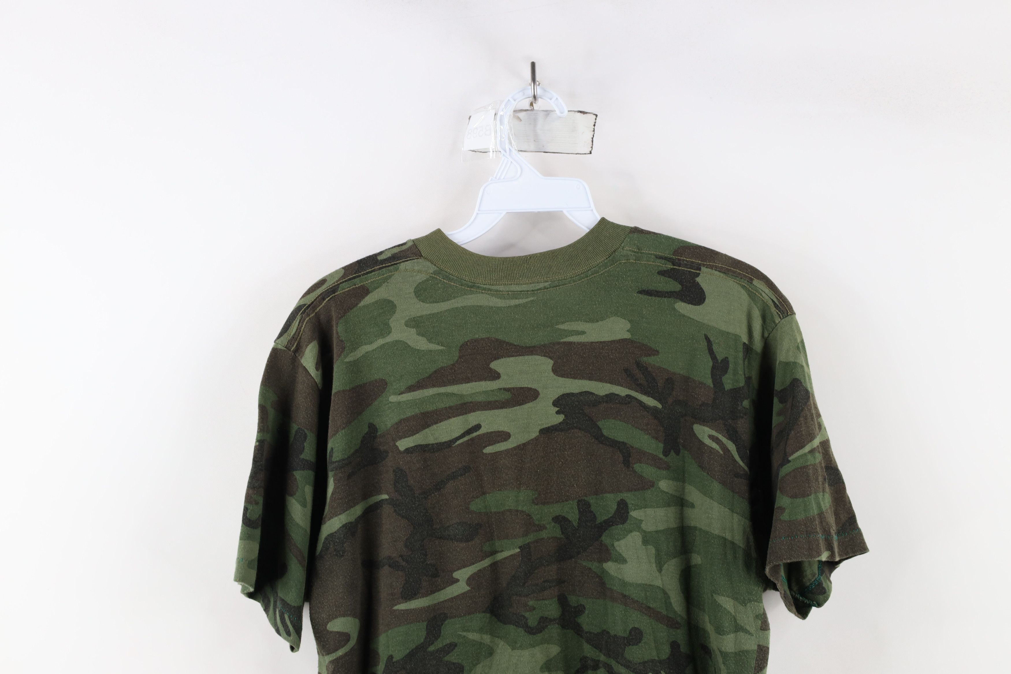 Vintage Vintage 70s 80s Streetwear Camouflage Pocket T-Shirt USA Size US M / EU 48-50 / 2 - 9 Thumbnail