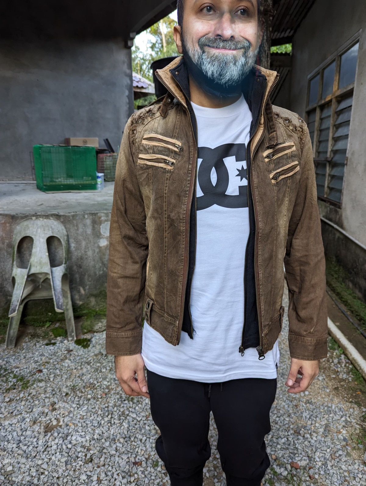 In The Attic × Seditionaries In The Attic Changeal Stud Distressed Washed Denim Jacket Size US M / EU 48-50 / 2 - 12 Thumbnail