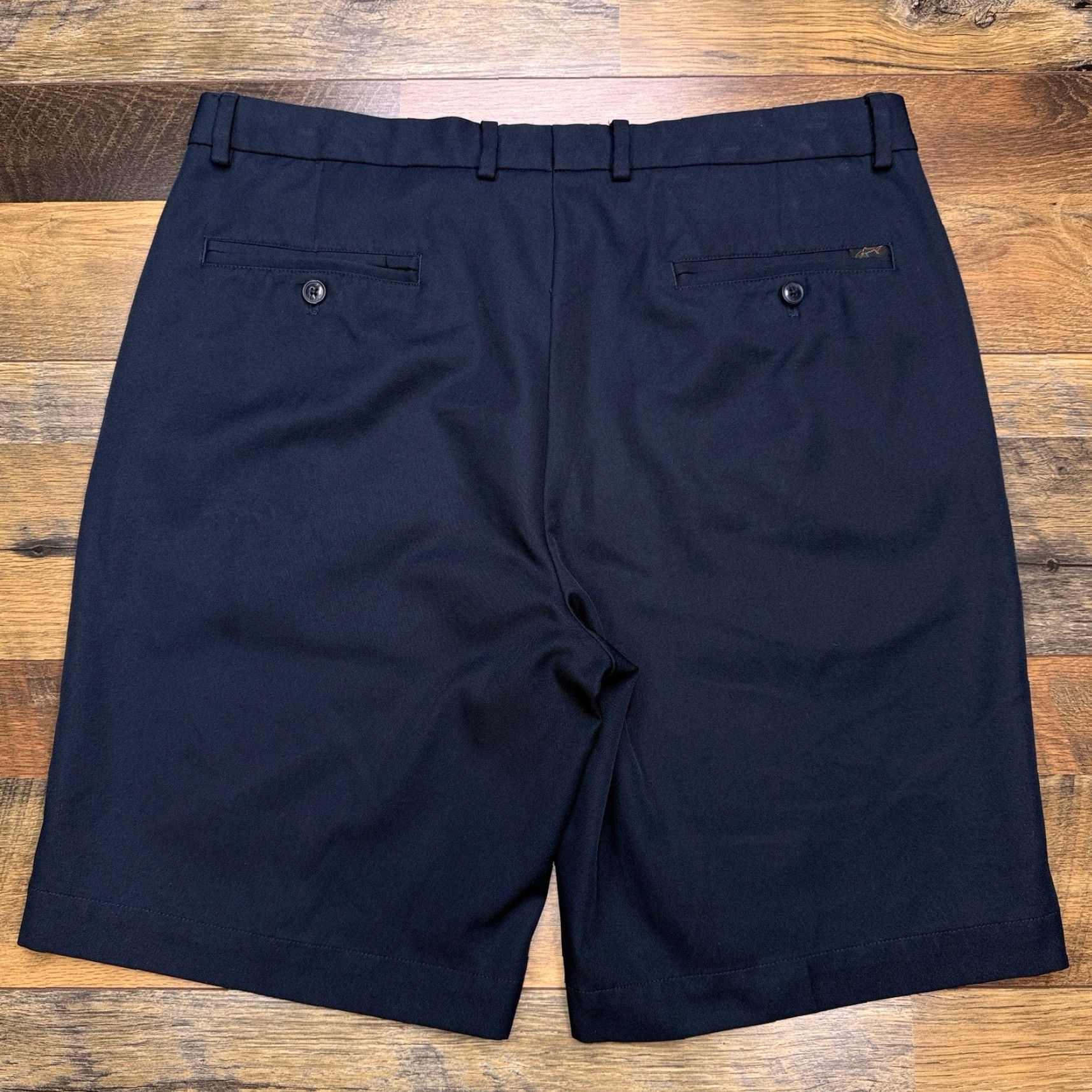 Vintage **Greg Norman Mid Rise Chino Shorts 36 Regular Fit Navy Blue Golf** User: **Greg Norman Mid Rise Chino Shorts 36 Navy Blue Golf** Size US 36 / EU 52 - 2 Thumbnail