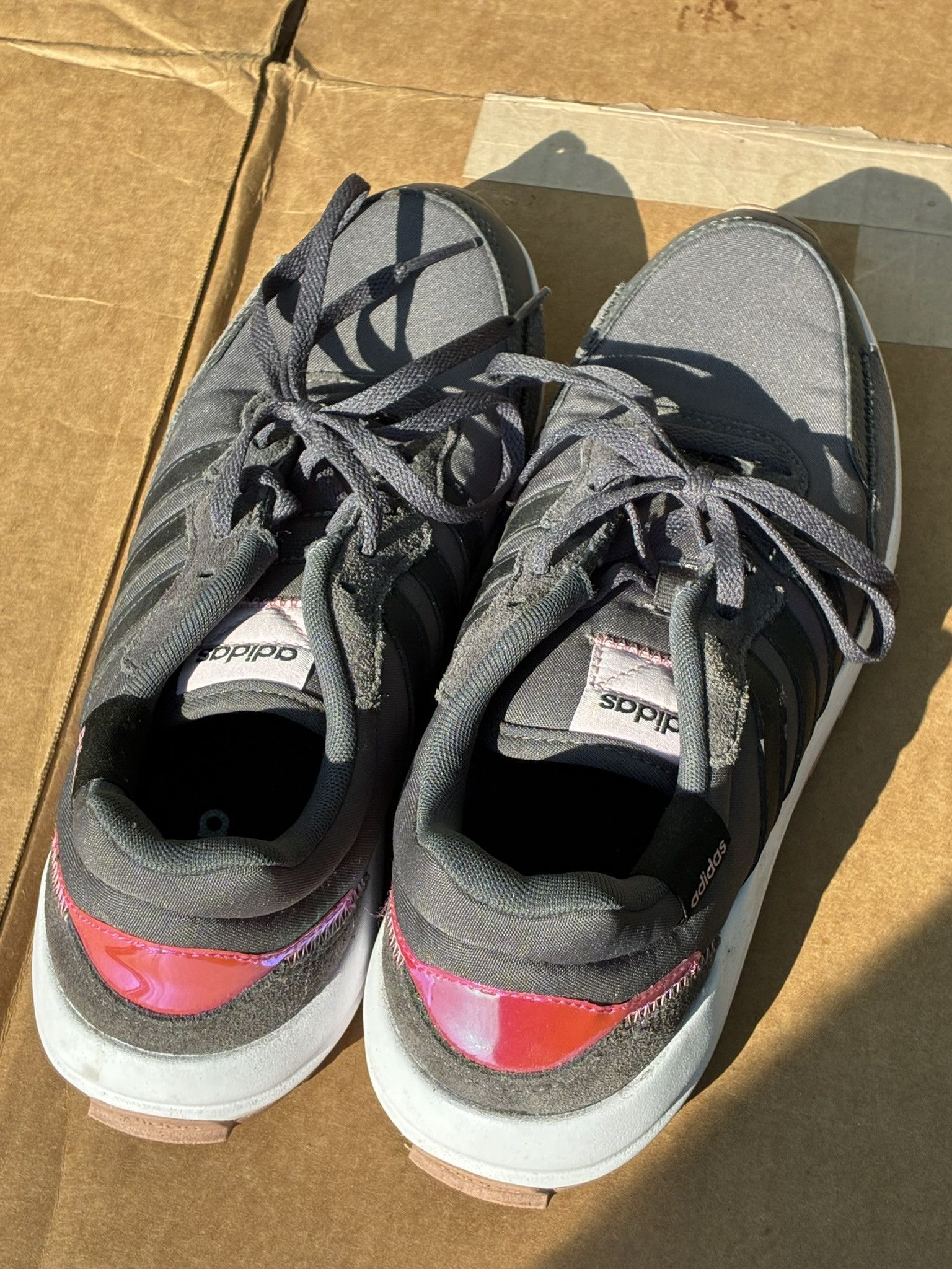 Adidas adidas Retrorun Women's Running Shoes Grey/Clear Pink FY8417 Size US 7.5 / IT 37.5 - 4 Thumbnail