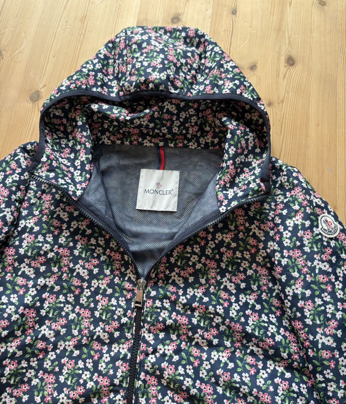 Moncler Moncler Vive Jacket Size S / US 4 / IT 40 - 5 Thumbnail