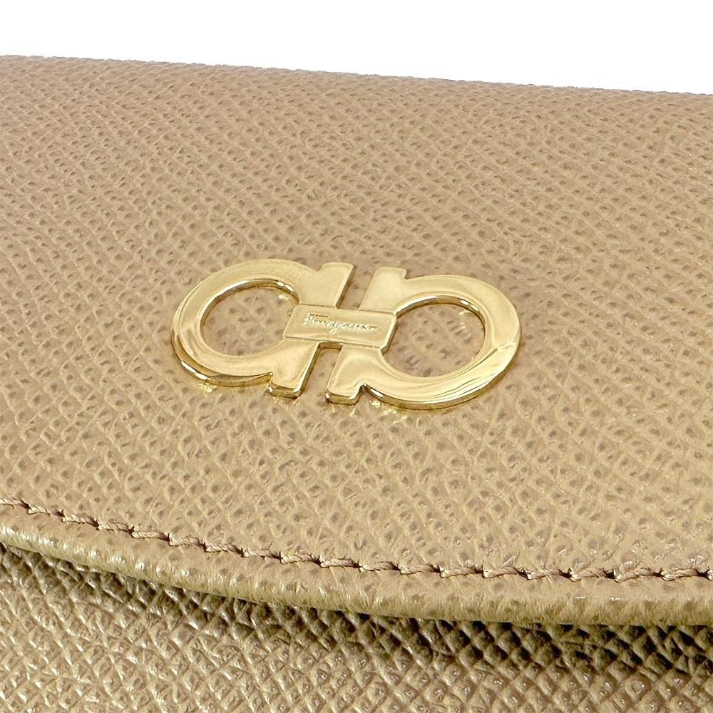 Salvatore Ferragamo o1s1rm0924 Size: OS / Flip Leather Wallet in Brown Size ONE SIZE - 4 Thumbnail