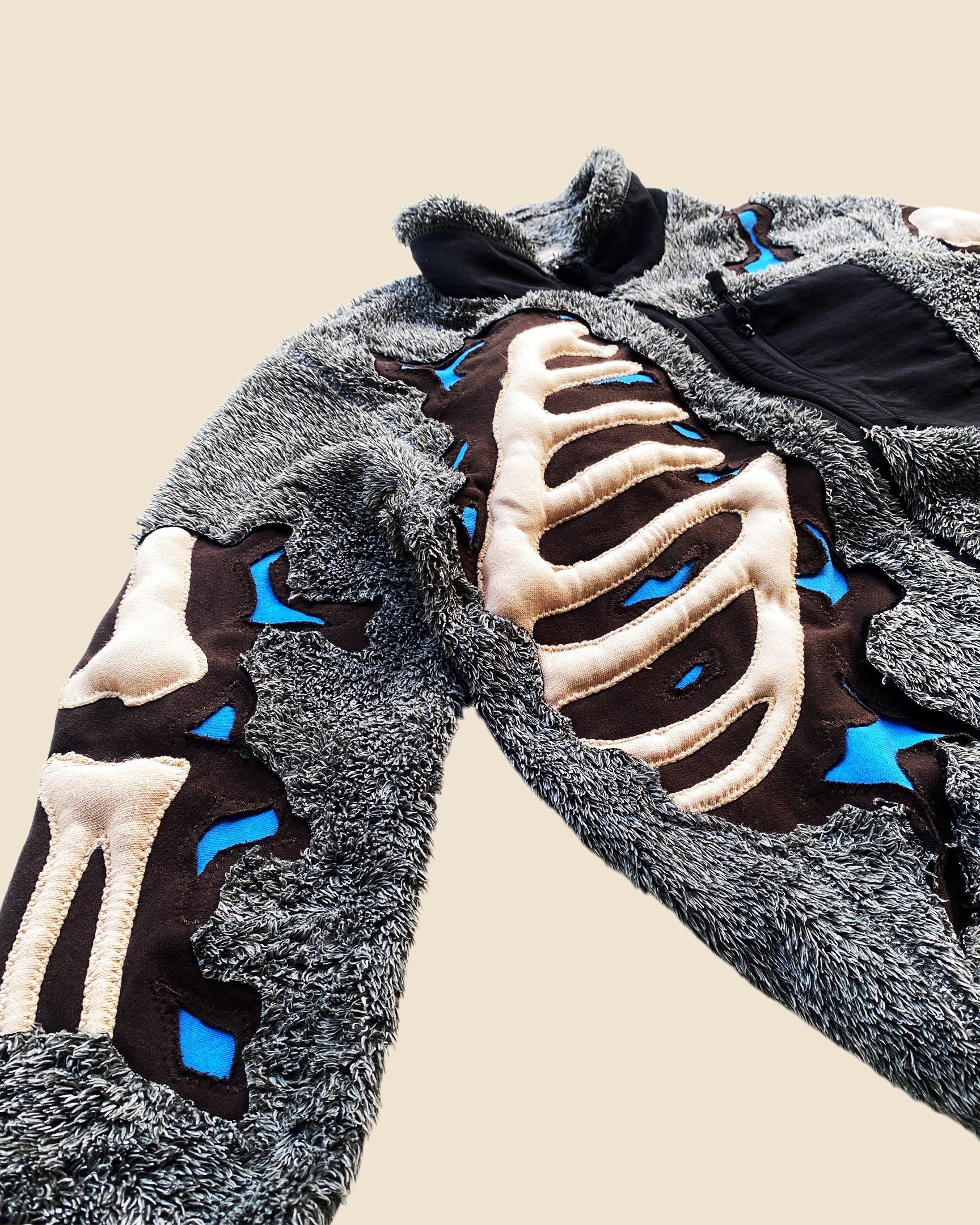 GU 1 OF 1 REWORKED 3D PUFF SKELETON SHERPA JACKET SIZE S/M Size US S / EU 44-46 / 1 - 3 Thumbnail