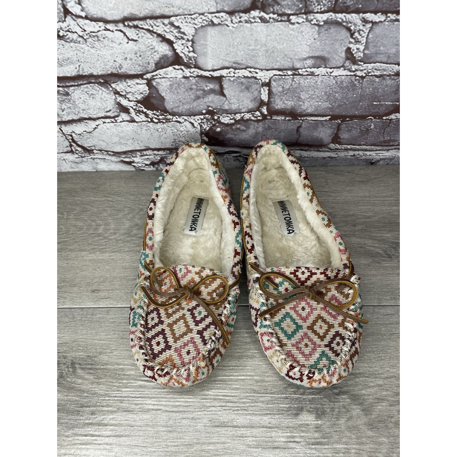 Minnetonka Minnetonka Sally Moccasins Cream Aztec Southwest Faux Fur Li Size US 10 / IT 40 - 4 Thumbnail