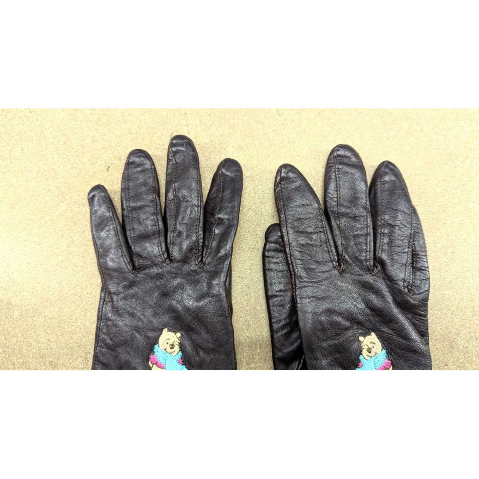 Disney VINTAGE Disney Winnie The Pooh Genuine Leather Womens Gloves Size S Brown Winter Ladies Size ONE SIZE - 3 Thumbnail