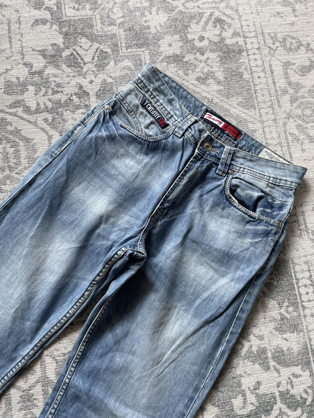 Vintage Vintage Flared Faded Jeans Tommy Hilfiger Big Logo Washed Size US 32 / EU 48 - 8 Thumbnail