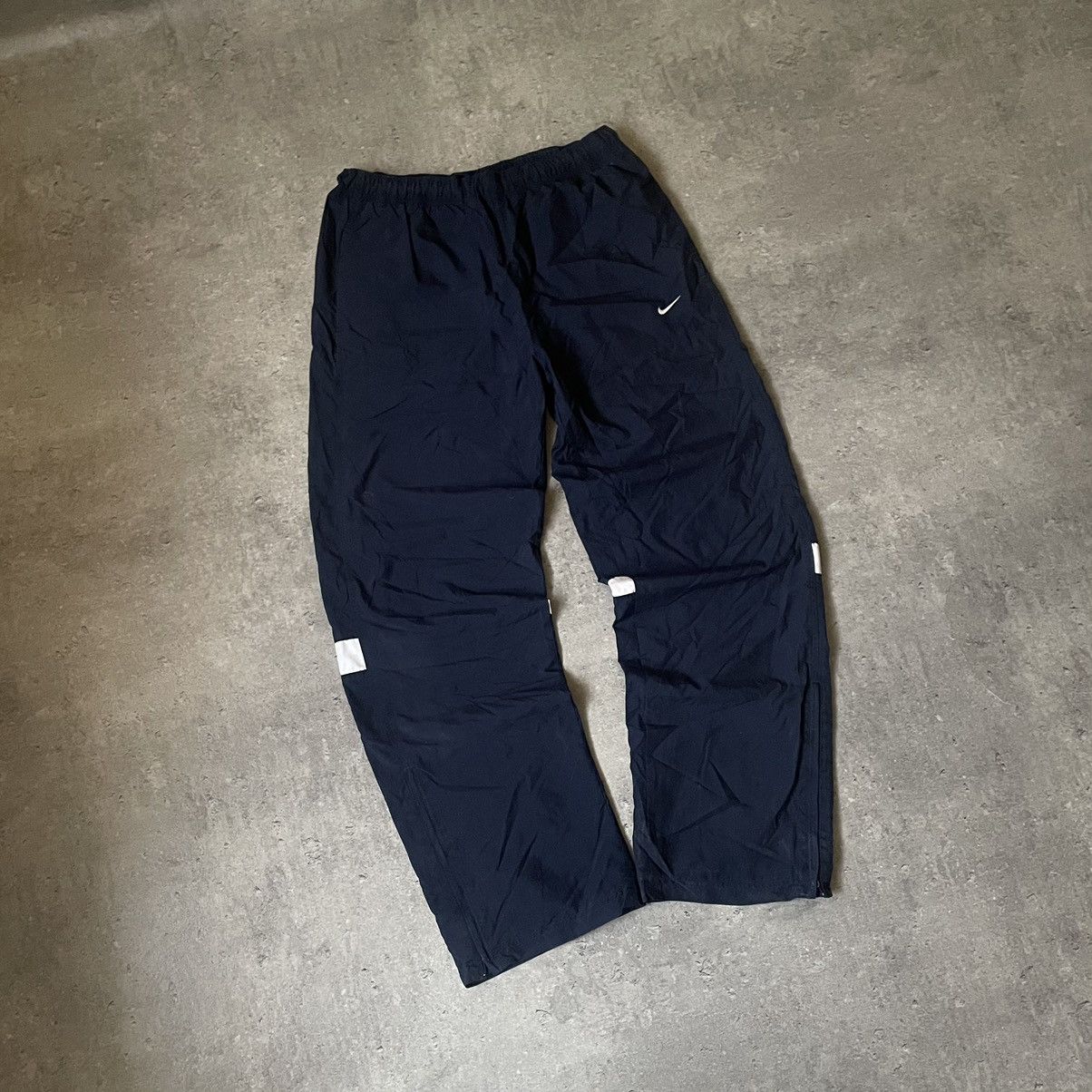Nike × Vintage Vintage Nike 90s Nylon Track Pants Size US 32 / EU 48 - 1 Thumbnail