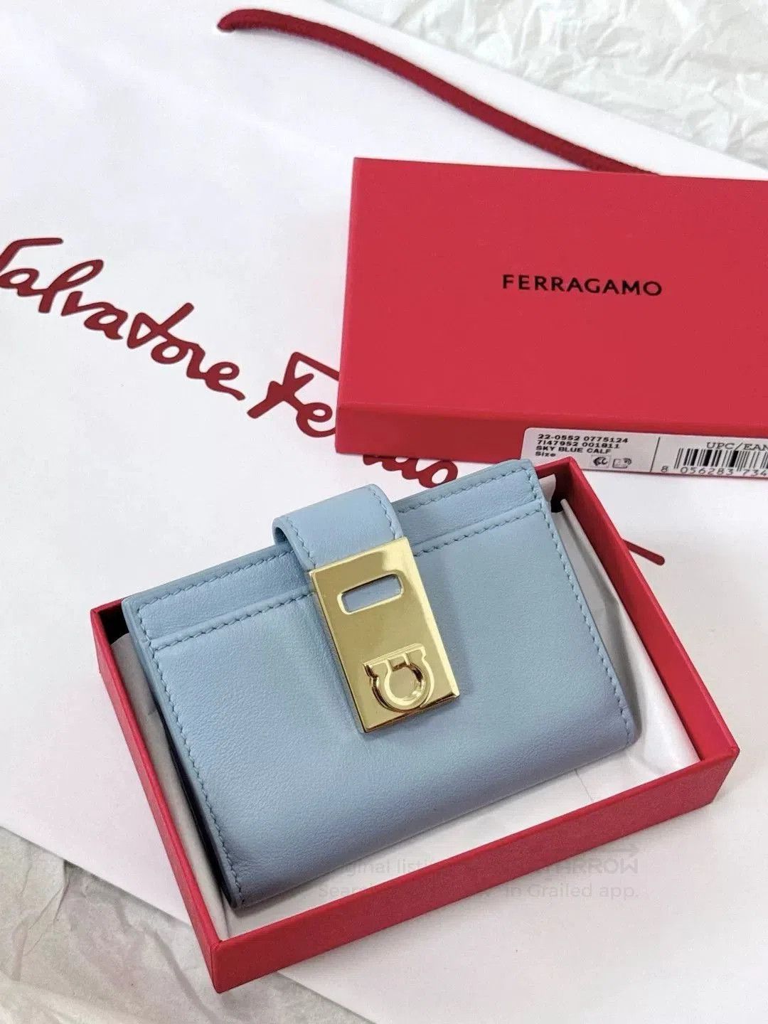 Salvatore Ferragamo Ferragamo Hug Gancino Buckle Card Case. Size ONE SIZE - 1 Thumbnail