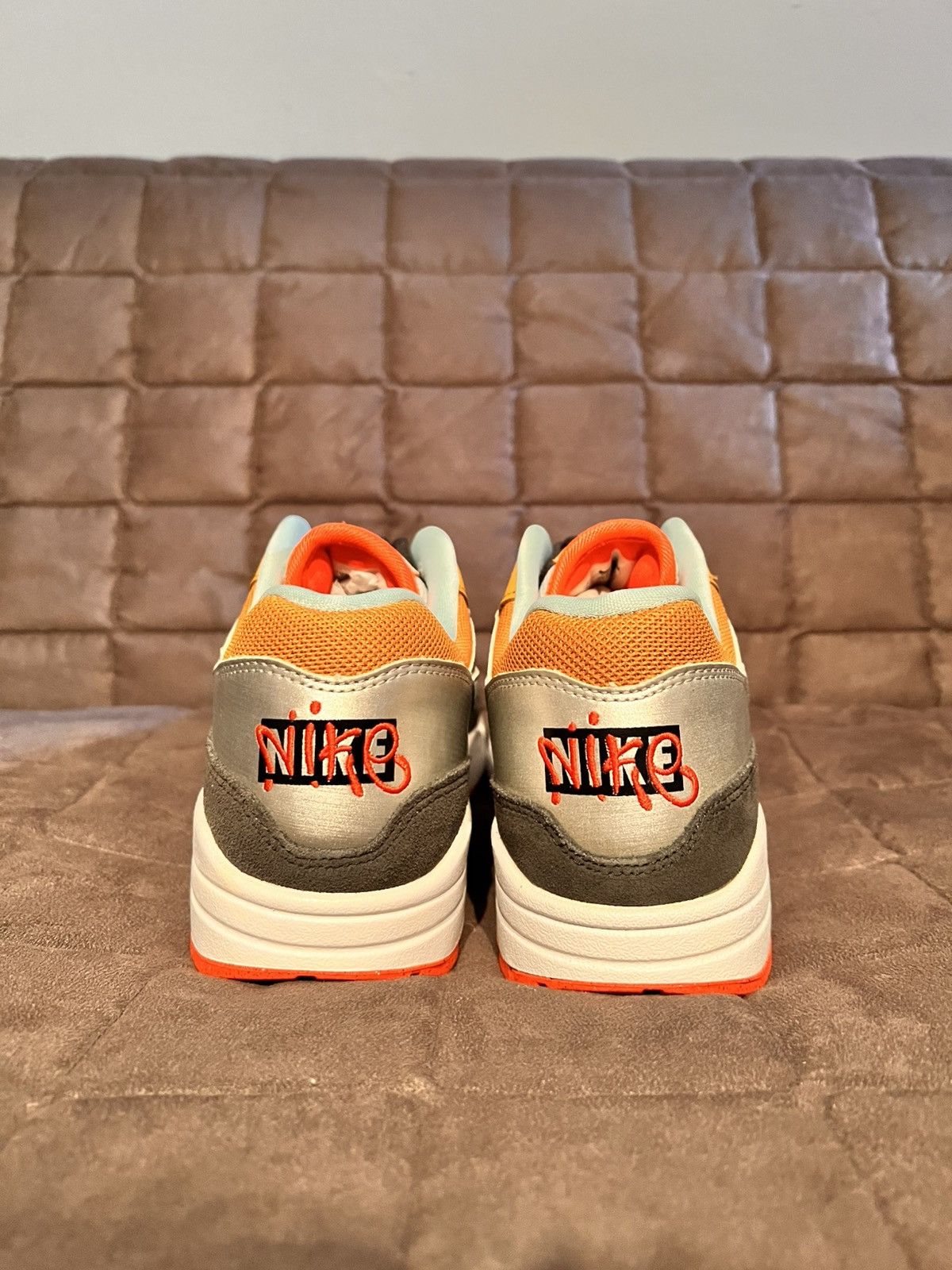 Nike AIR MAX 1 'GRAFFITI' Size US 9 / EU 42 - 4 Thumbnail