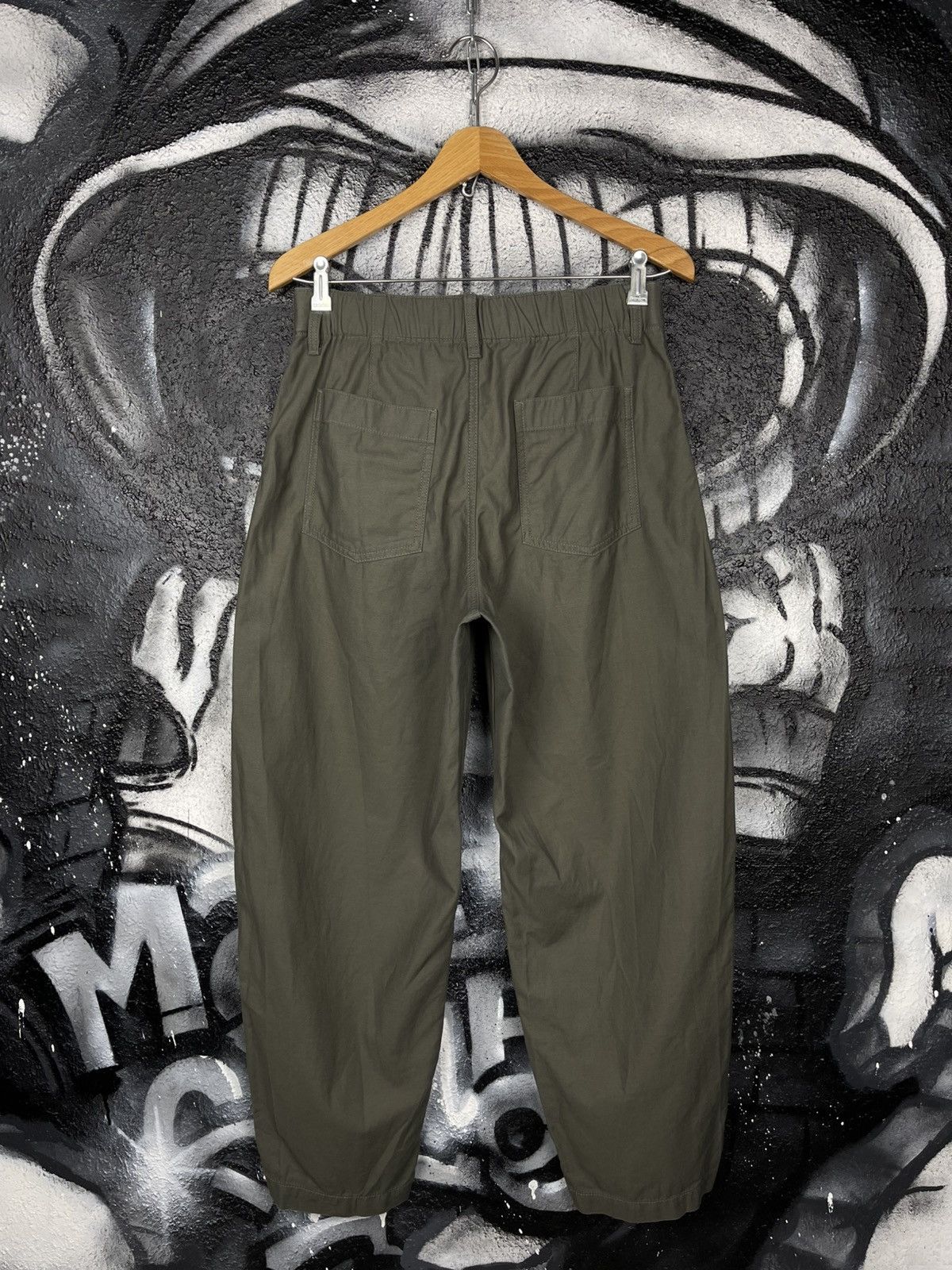 Uniqlo Y2K Uniqlo Women’s Baker Parachute Workwear Pants Size M Size 28" / US 6 / IT 42 - 3 Thumbnail