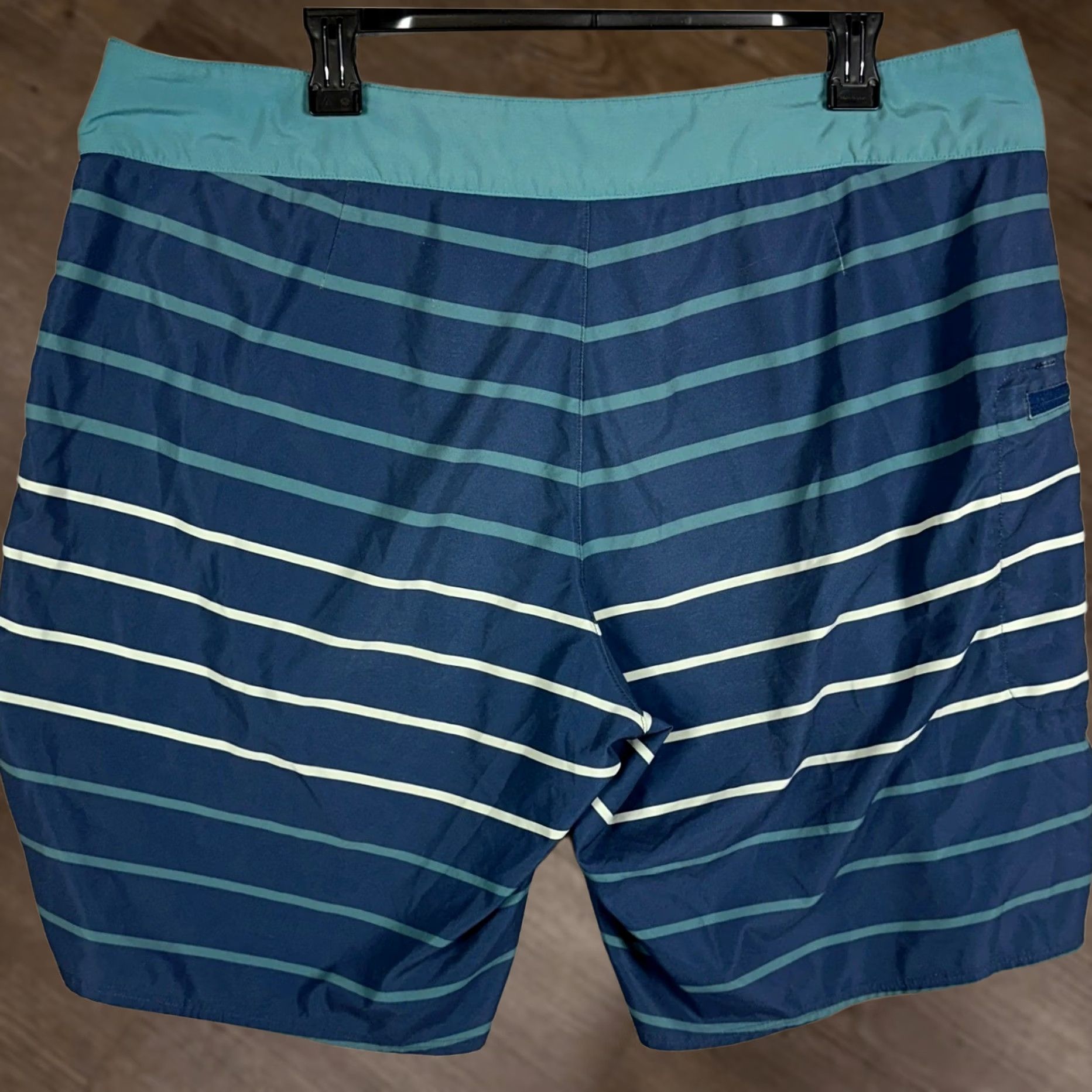 Patagonia Patagonia Board Shorts Mens 38 Blue Striped Quick Dry Stretch Pockets Drawstring Surf Trunks Size US 38 / EU 54 - 1 Thumbnail