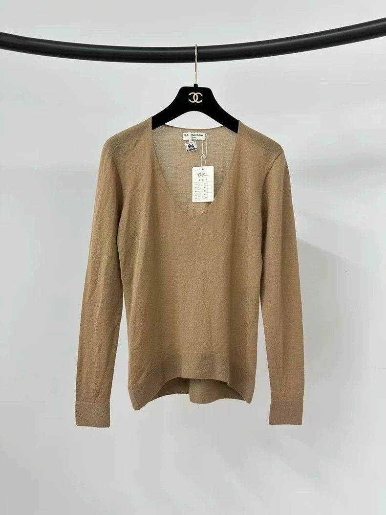 Balenciaga cashmere base sweater -DMC
