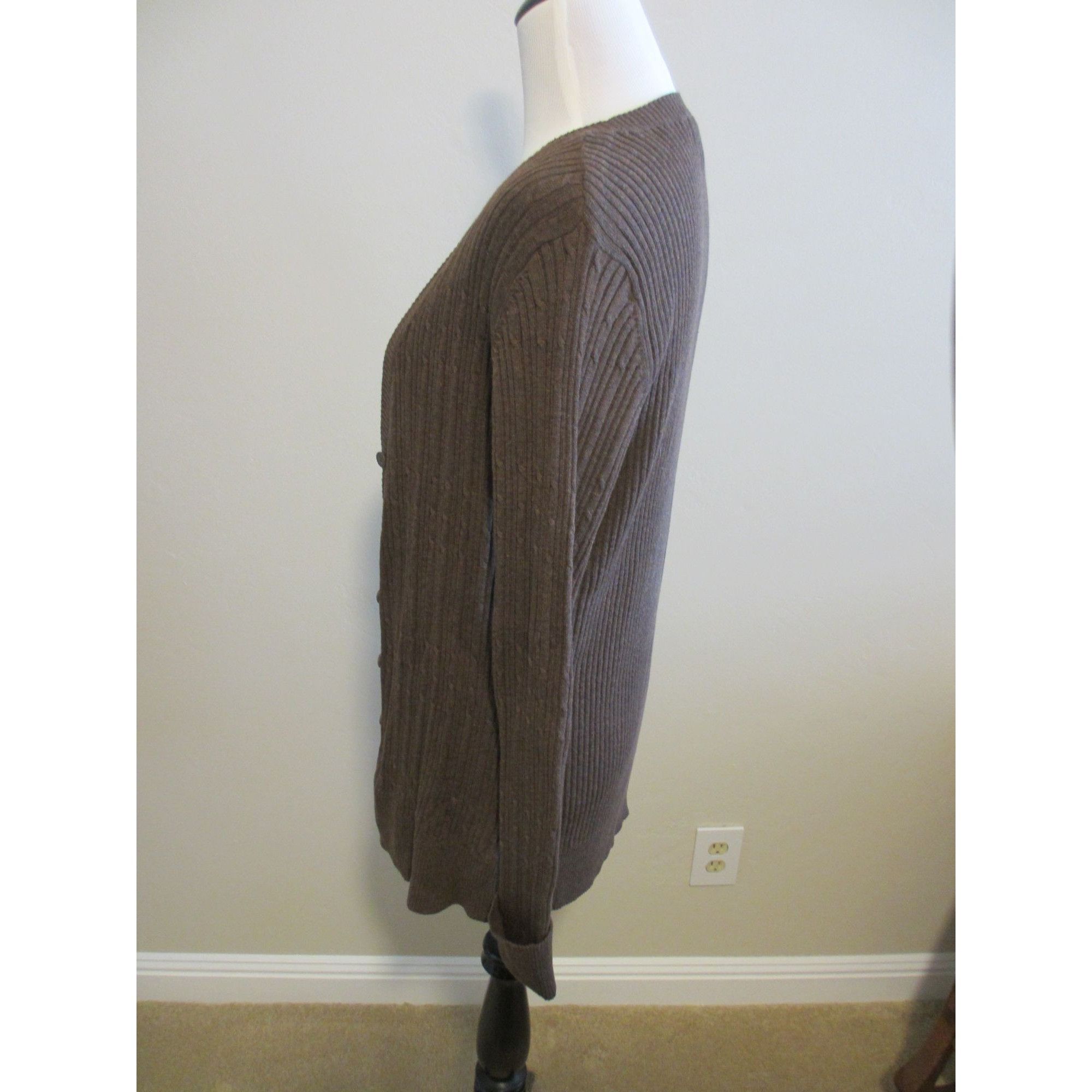 St. Johns Bay ST JOHNS BAY BROWN SWEATER XLT LONG SLEEVED BUTTON UP Size XL / US 12-14 / IT 48-50 - 4 Thumbnail