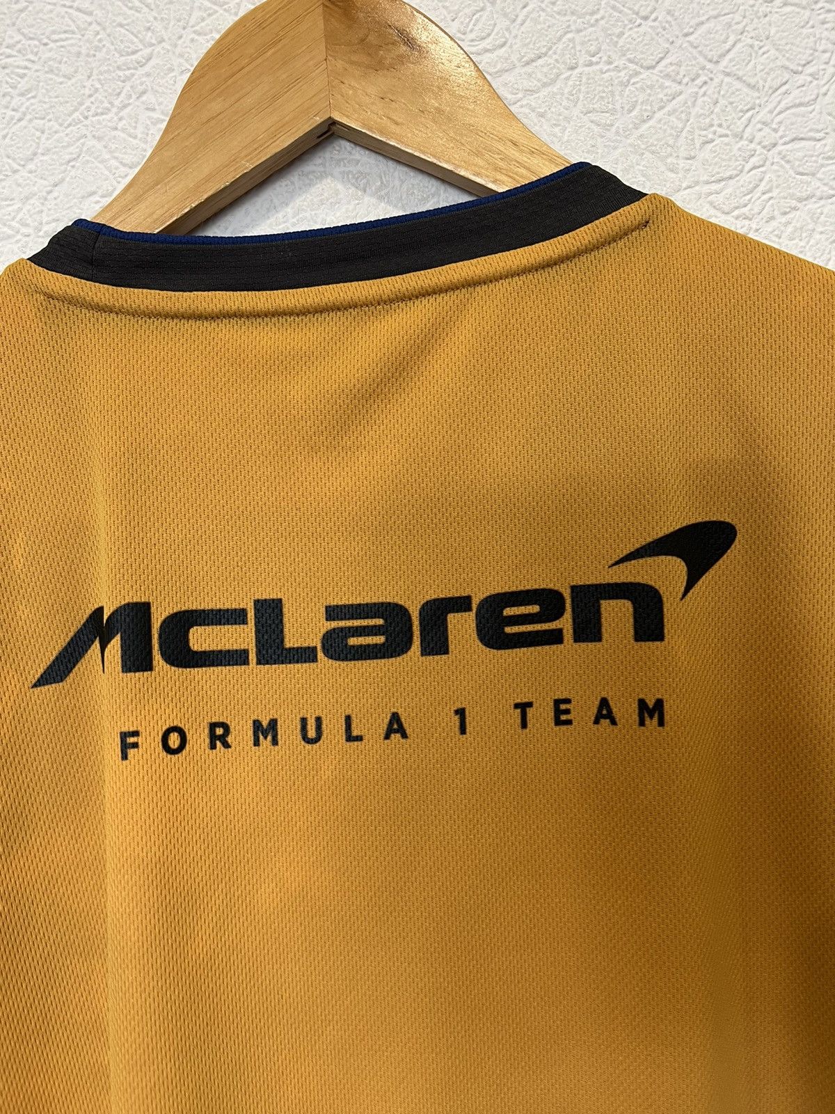 Malcolm McLaren Castore Mclaren Grey Racing T shirt Tee F-1 Size US L / EU 52-54 / 3 - 7 Thumbnail