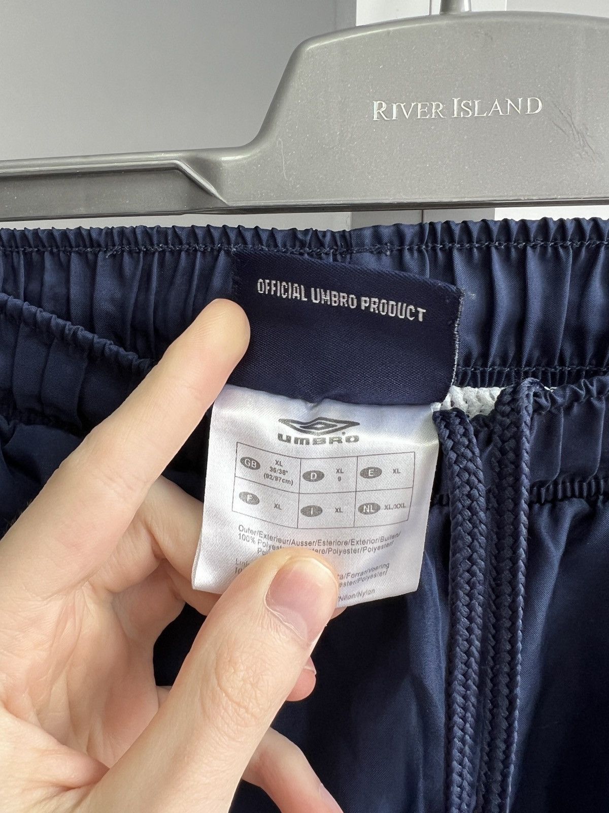 Umbro × Vintage Vintage Umbro nylon pants with lampas Size US 37 - 7 Thumbnail