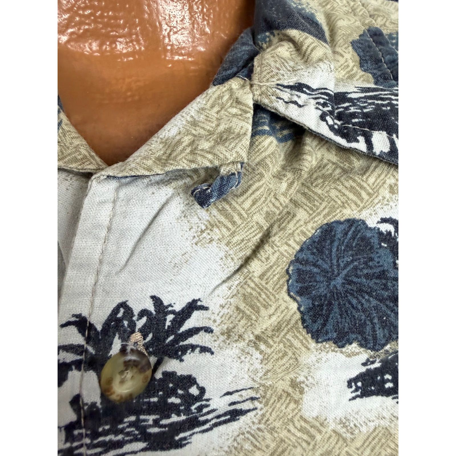 Vintage VINTAGE Pacific Coast Highway Hawaiian Shirt Mens L beige Cotton 90s Floral Surf Camp Collar Button-Up Short Sleeve Size US L / EU 52-54 / 3 - 4 Thumbnail
