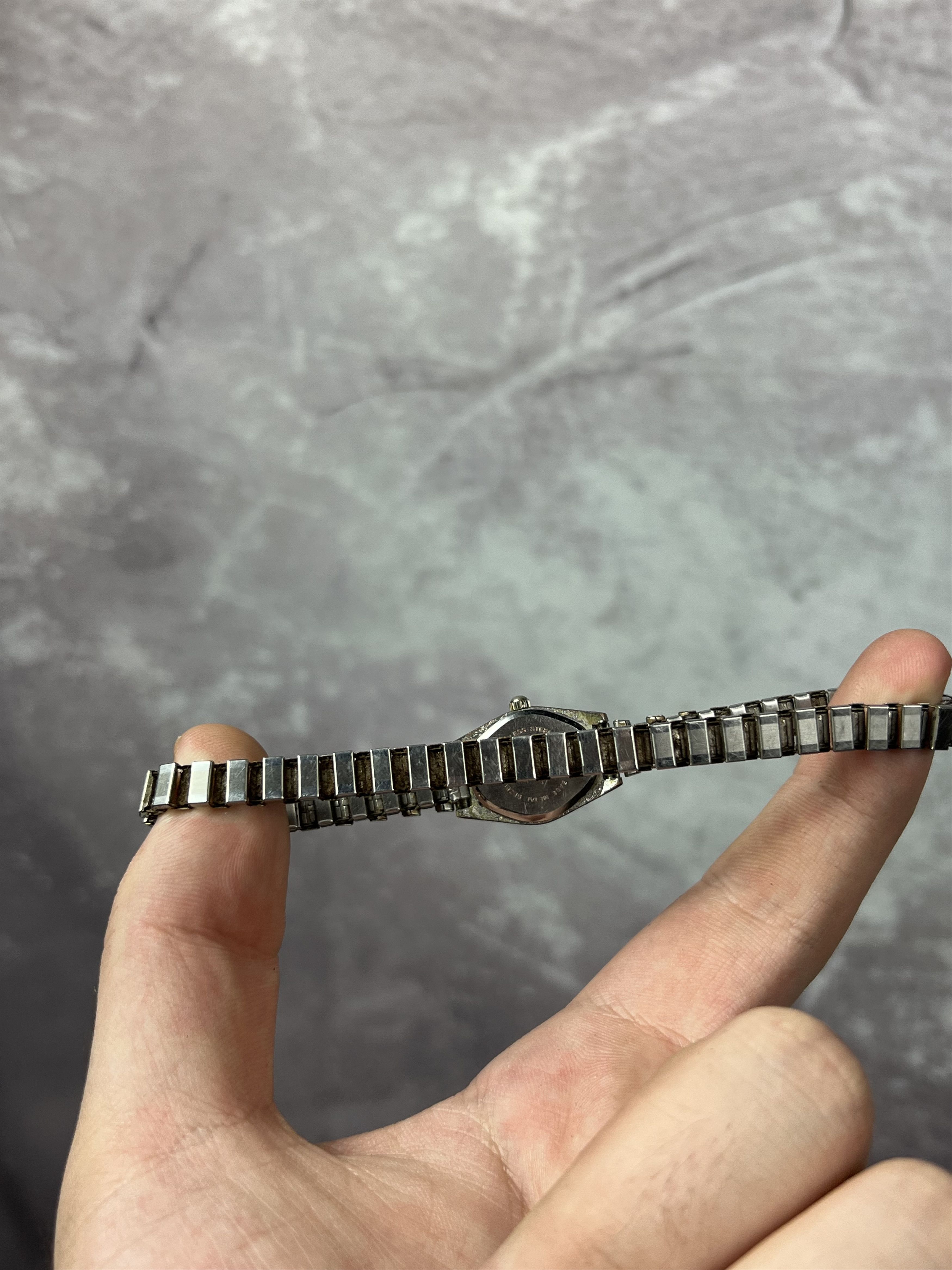 Vintage Futuristic Minimalistic Quartz Japanese Style Bracelet Watch Size ONE SIZE - 10 Thumbnail