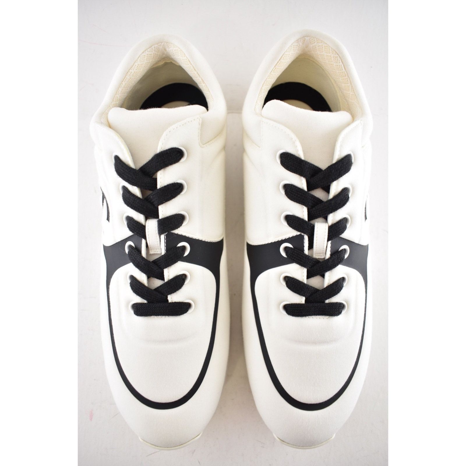 Chanel Chanel 20C Men White Black Neoprene CC Logo Low Top Size US 11 / EU 44 - 8 Thumbnail