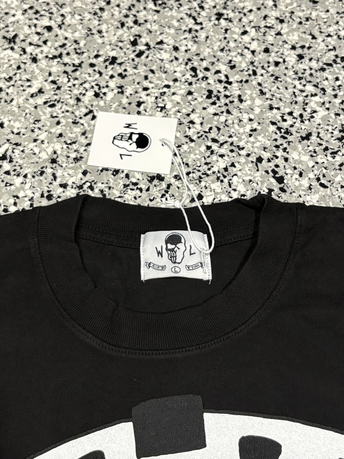 Warren Lotas 2024 Warren Lotas “GIANT HOCKEY MASK” Black T-Shirt Size L Size US L / EU 52-54 / 3 - 3 Thumbnail