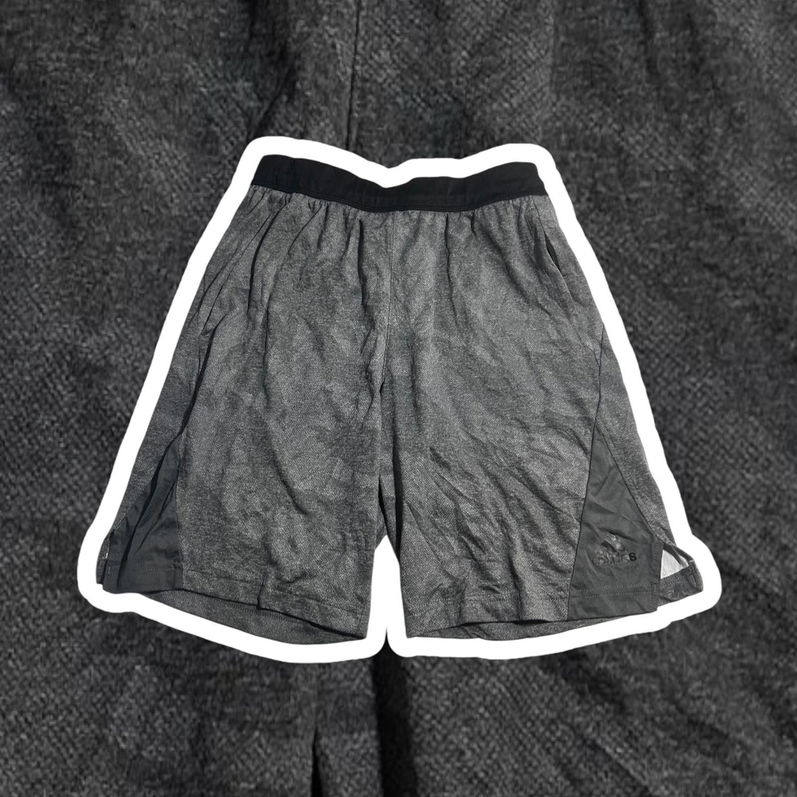Adidas Adidas Men's Lightweight Training Shorts Size US 32 / EU 48 - 1 Thumbnail
