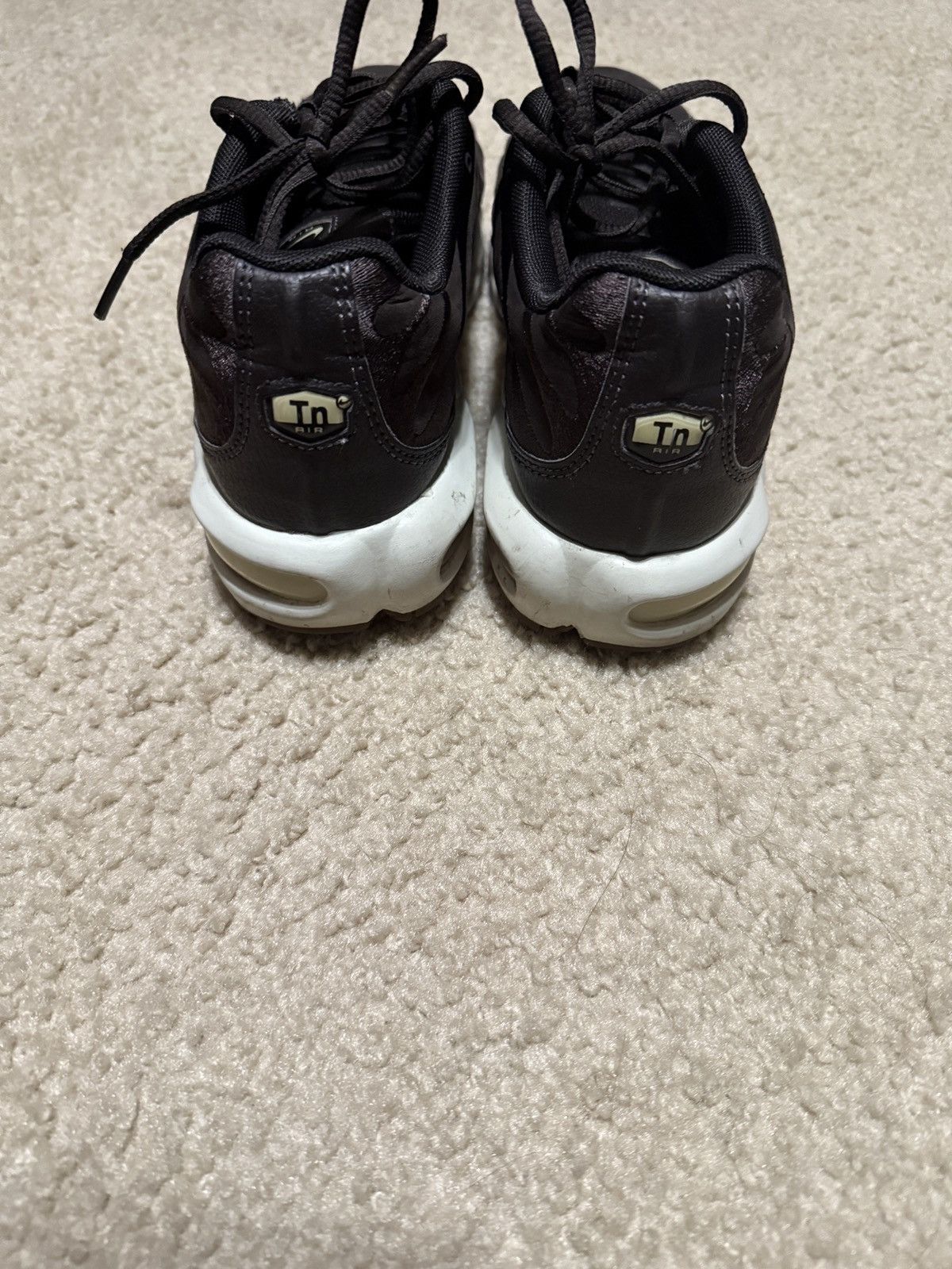 Nike Nike Air Max Plus Velvet Brown Size US 10 / EU 43 - 4 Thumbnail