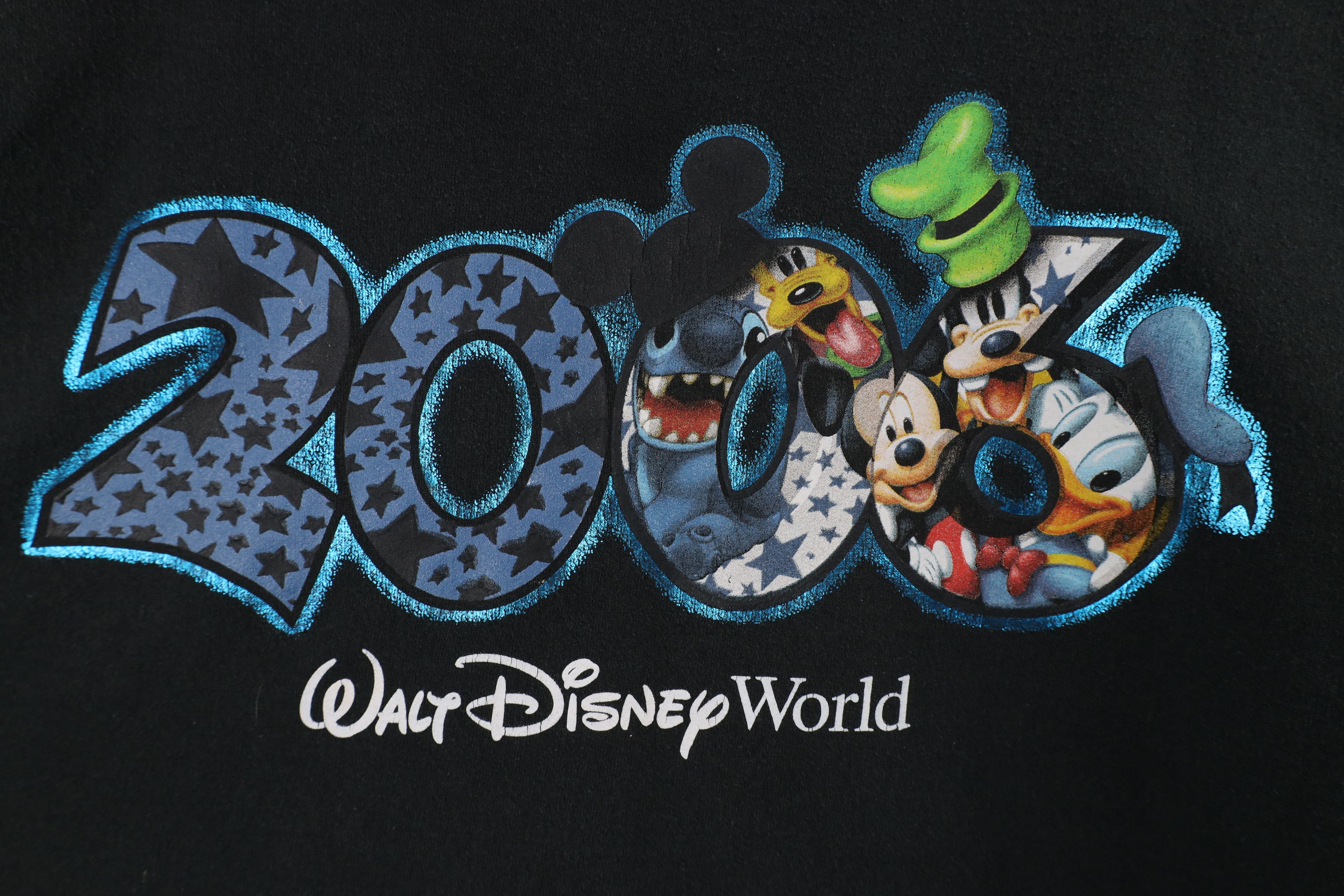 Disney × Vintage Vintage Y2K 2006 Walt Disney World Spell Out Sweatshirt Size US XXL / EU 58 / 5 - 4 Thumbnail