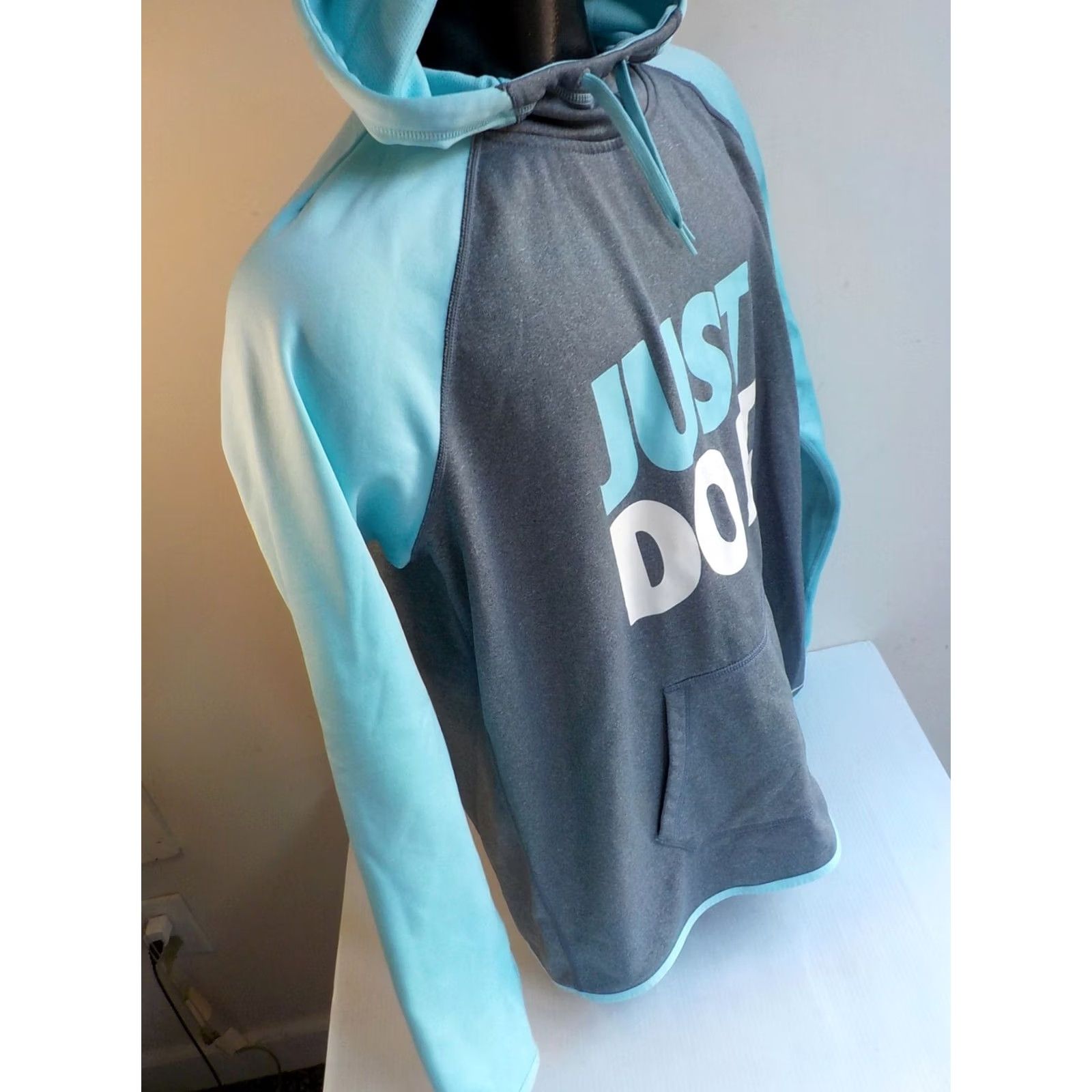 Nike NIKE Therma-Fit Just Do It 2 Tone Hoodie Gray Turquoise Womens XL Pullover Kangaroo Pocket 100% Polyester Good Condition Size XL / US 12-14 / IT 48-50 - 4 Thumbnail