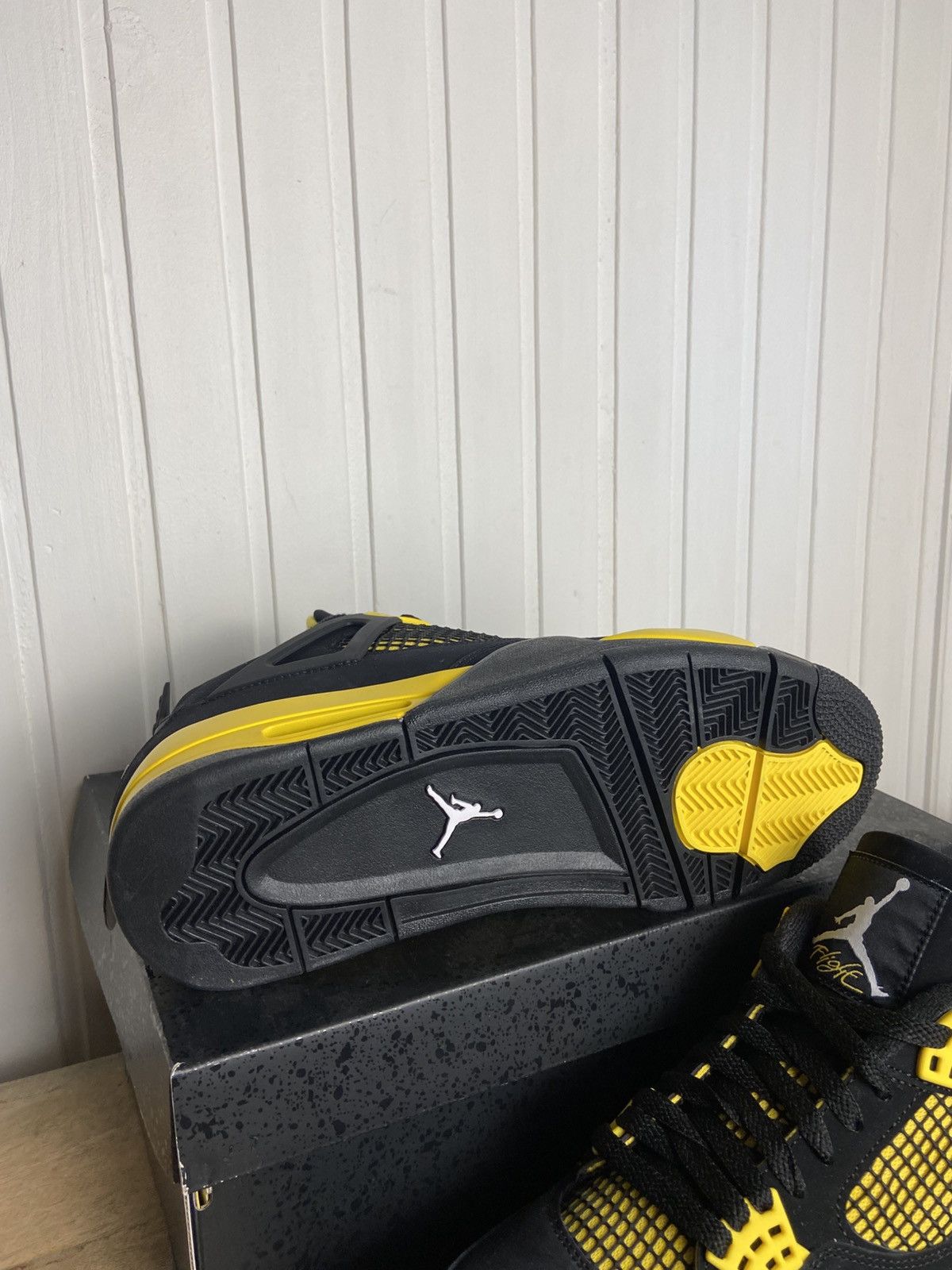 Jordan Brand New Jordan 4 Retro "Thunder" 2023 authentic size 10,5US Size US 10.5 / EU 43-44 - 12 Thumbnail