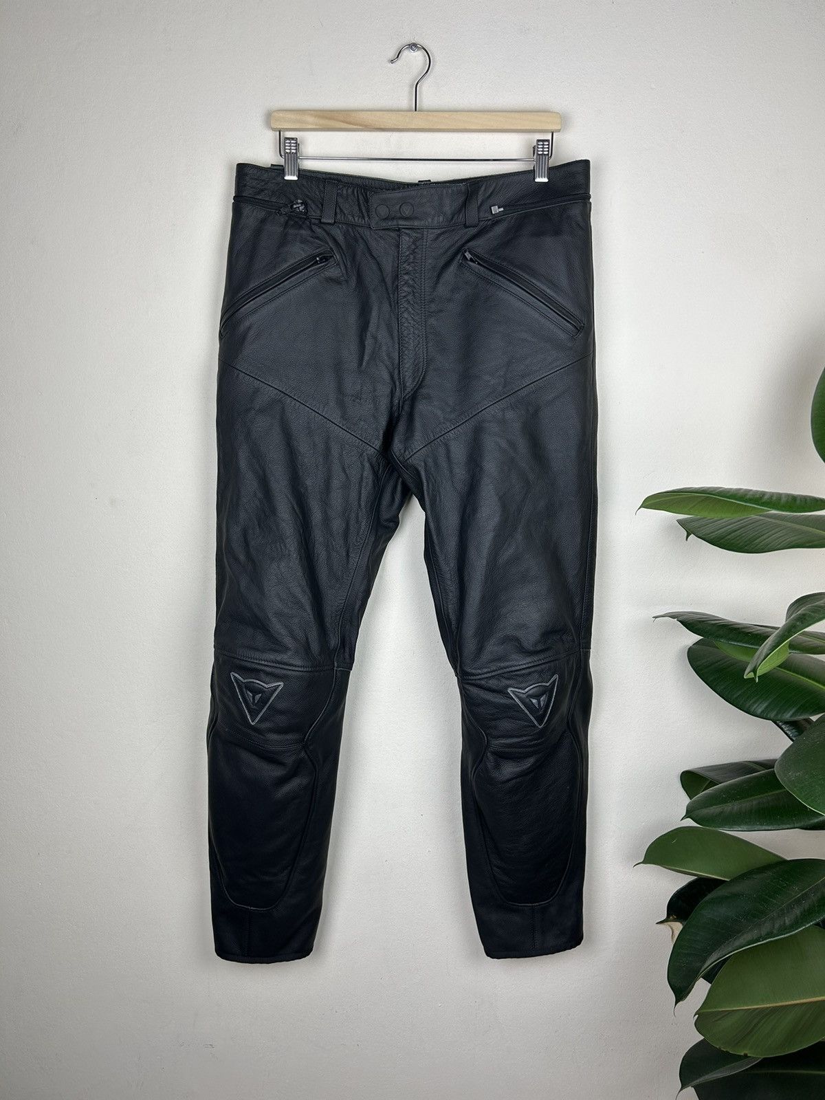 Dainese Dainese Leather Suit Superbike Jacket & Pants Size US L / EU 52-54 / 3 - 19 Thumbnail