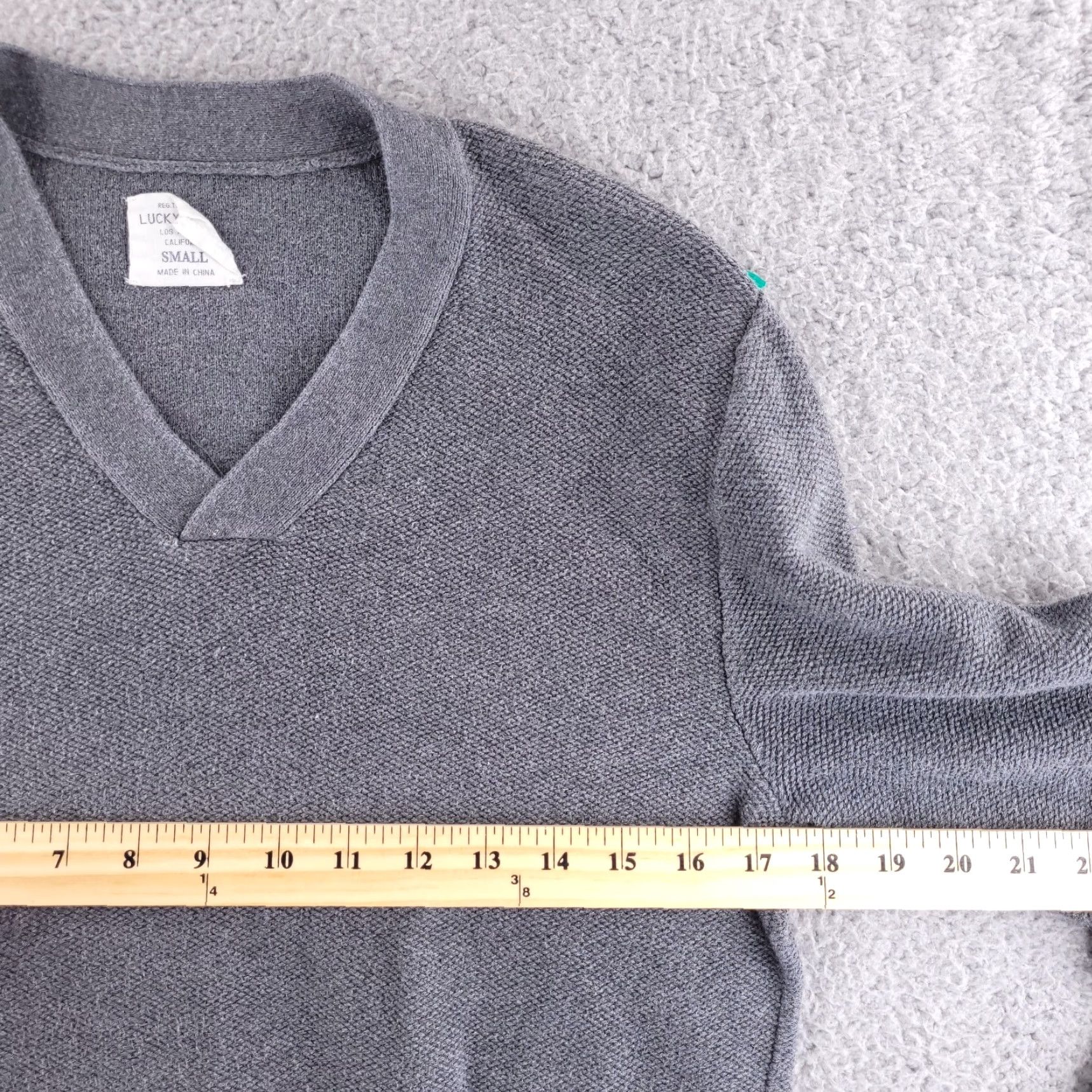 Lucky Brand Lucky Brand Sweater Mens Small Gray Knit V Neck Slim Fit Size US S / EU 44-46 / 1 - 6 Thumbnail