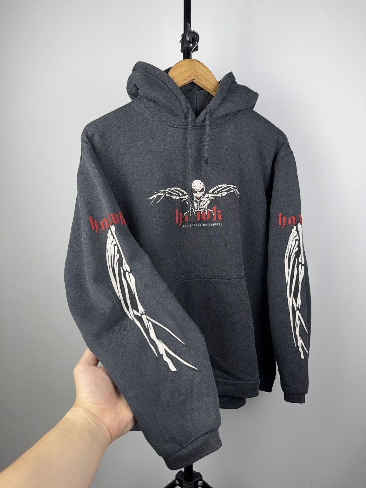 Hawk × Tony Hawk × Vintage Crazy Vintage Y2K Tony Hawk Skateboards Skull Faded Hoodie Size US S / EU 44-46 / 1 - 3 Thumbnail