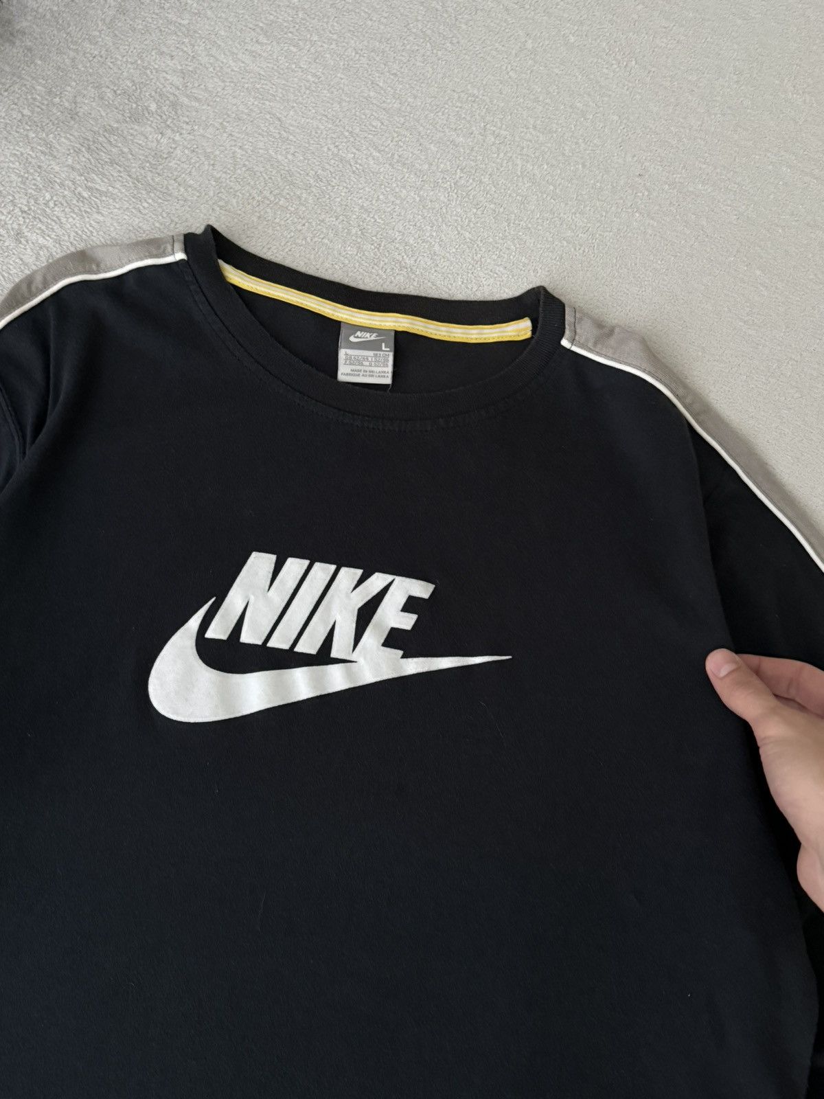 Nike Vintage Nike Y2K swoosh long sleeve sweatshir Size US L / EU 52-54 / 3 - 7 Thumbnail