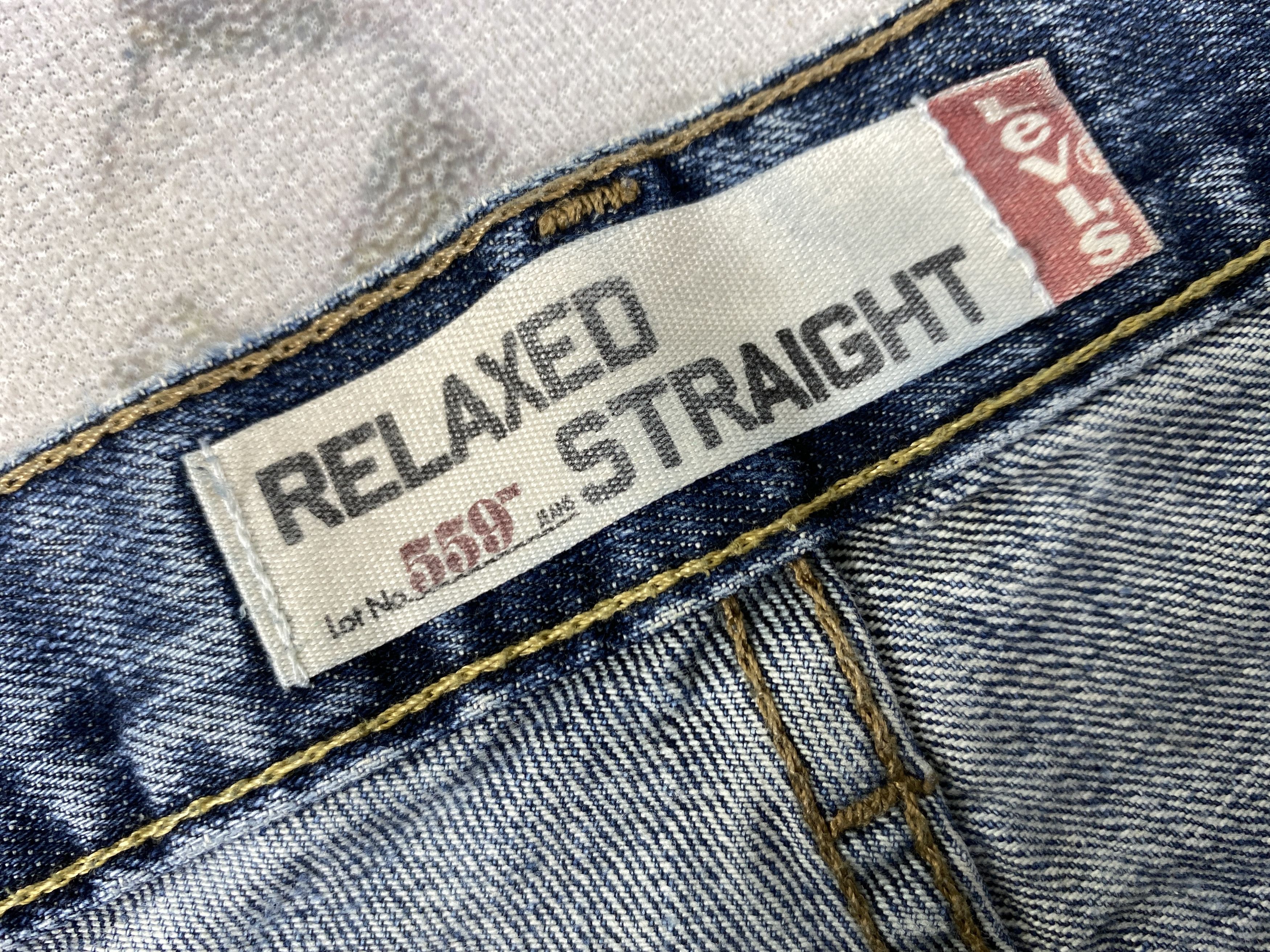 Levi's Blue Vintage Levi's 559 Jeans 35x32.5 Denim -JN1961 Size US 35 - 8 Thumbnail