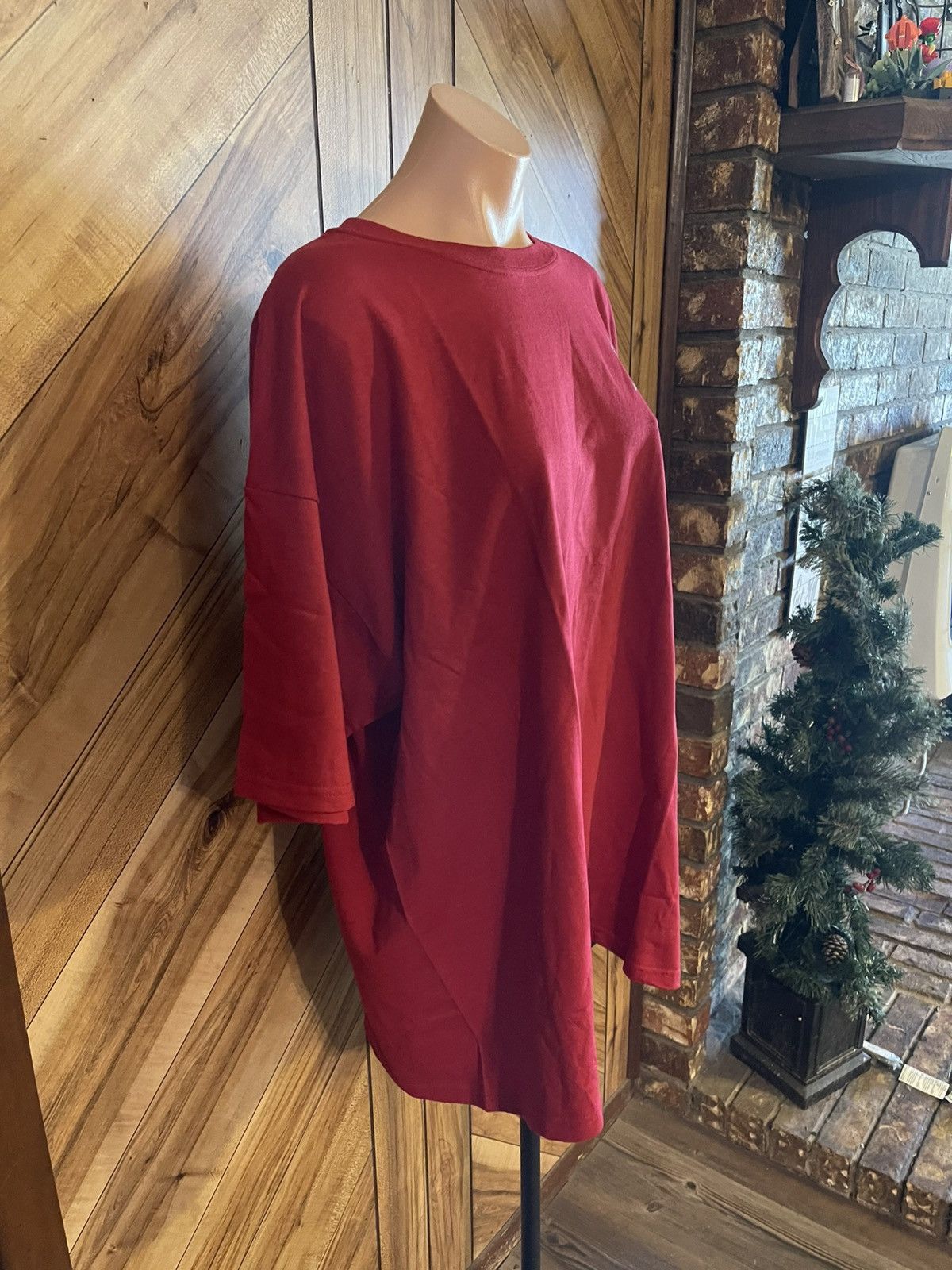 Other Roddenberry Star Trek 2XL Red Operations Uniform T-Shirt Size US XXL / EU 58 / 5 - 4 Thumbnail