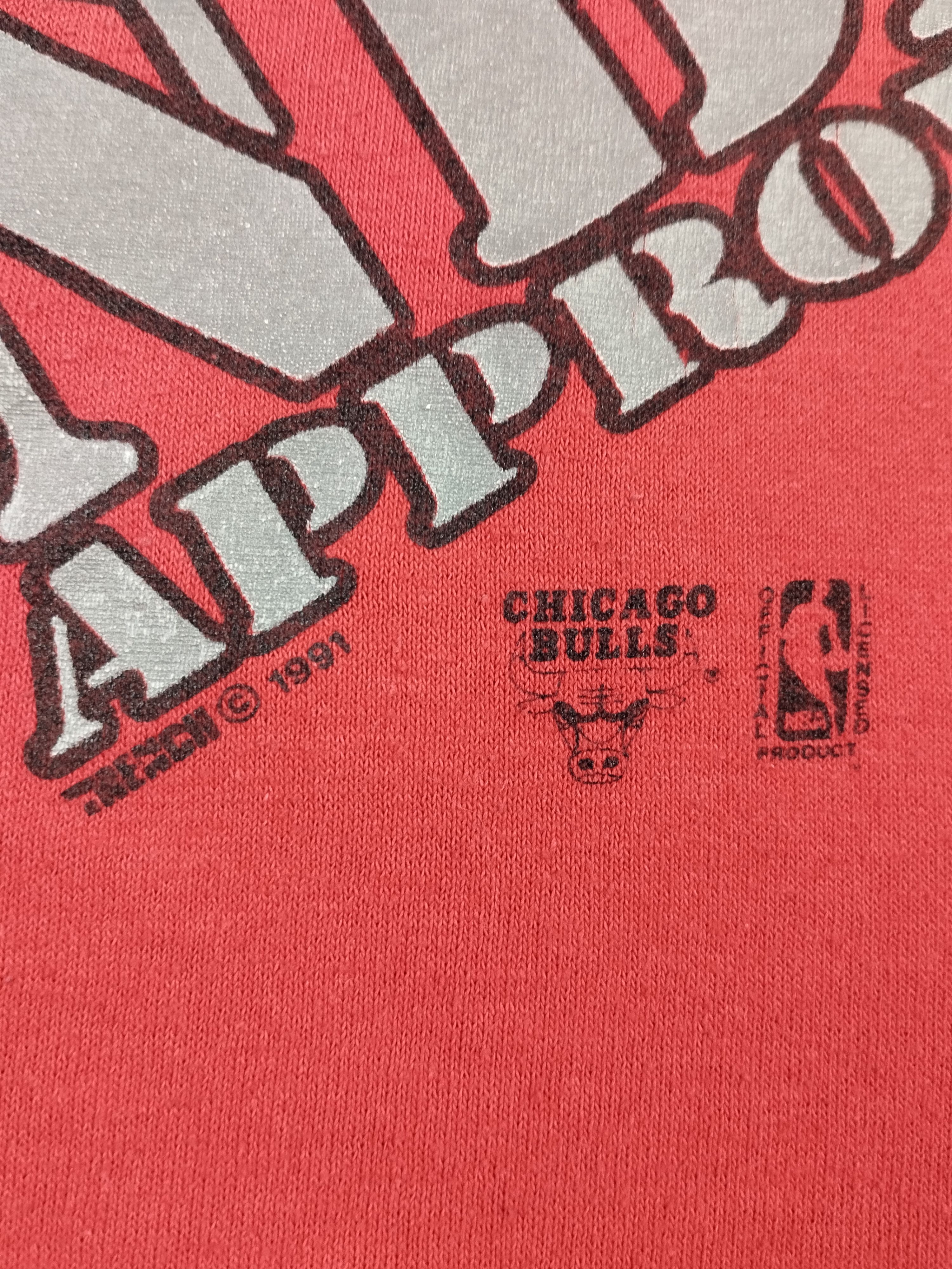 NBA Chicago Bulls NBA vintage 1991 Trench t-shirt big logo Size US M / EU 48-50 / 2 - 5 Thumbnail