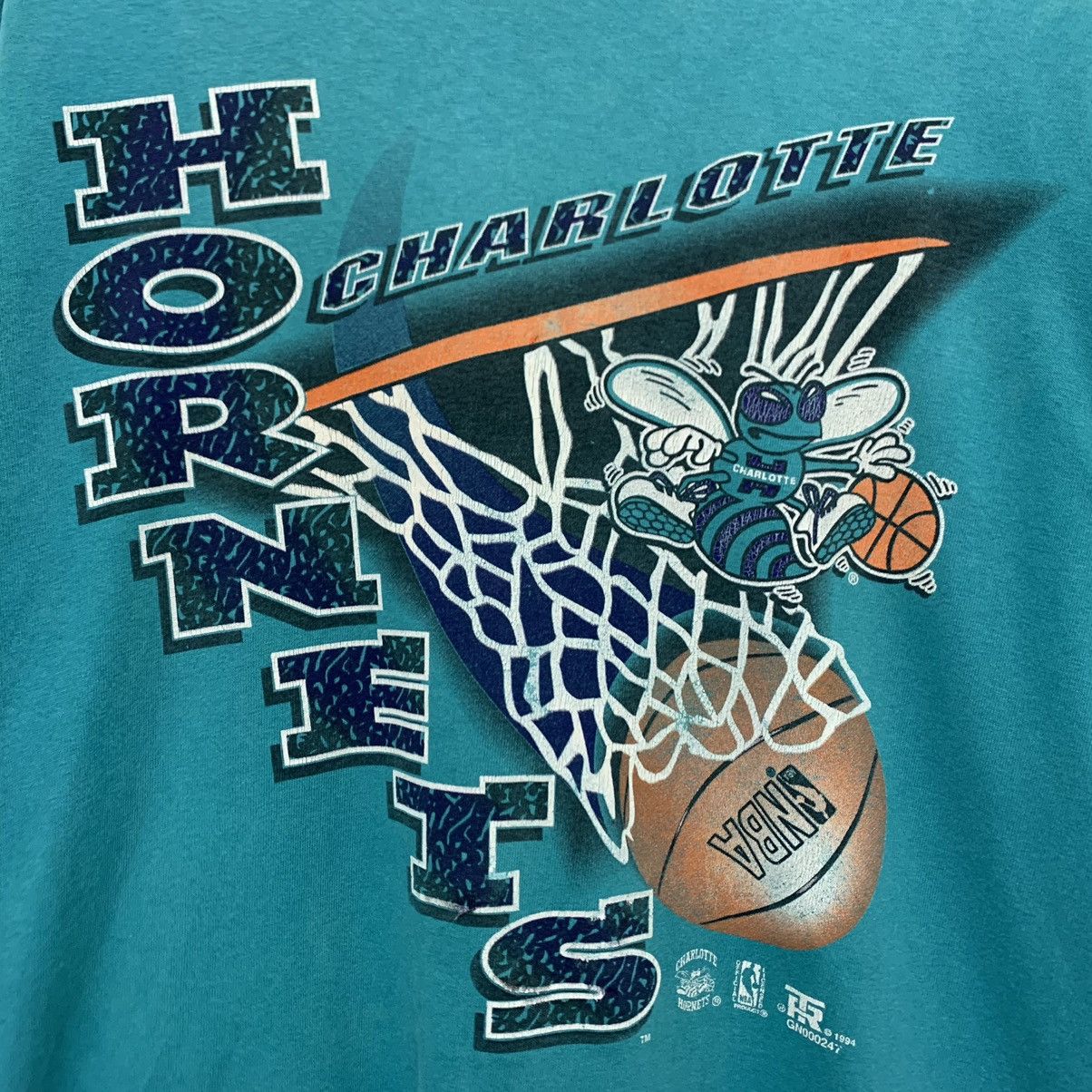NBA × Vintage Vintage 1994 Charlotte Hornets Tshirt Size US M / EU 48-50 / 2 - 5 Thumbnail