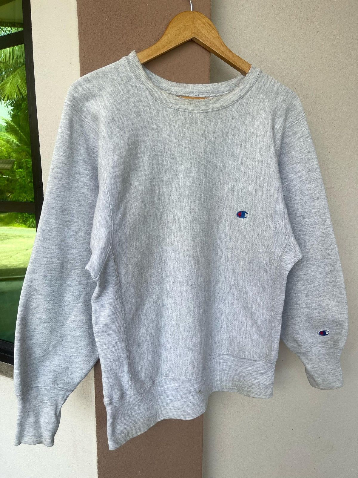 Champion × Vintage Vintage Distressed Champion Reverse Weave Sweatshirt Size US M / EU 48-50 / 2 - 2 Thumbnail