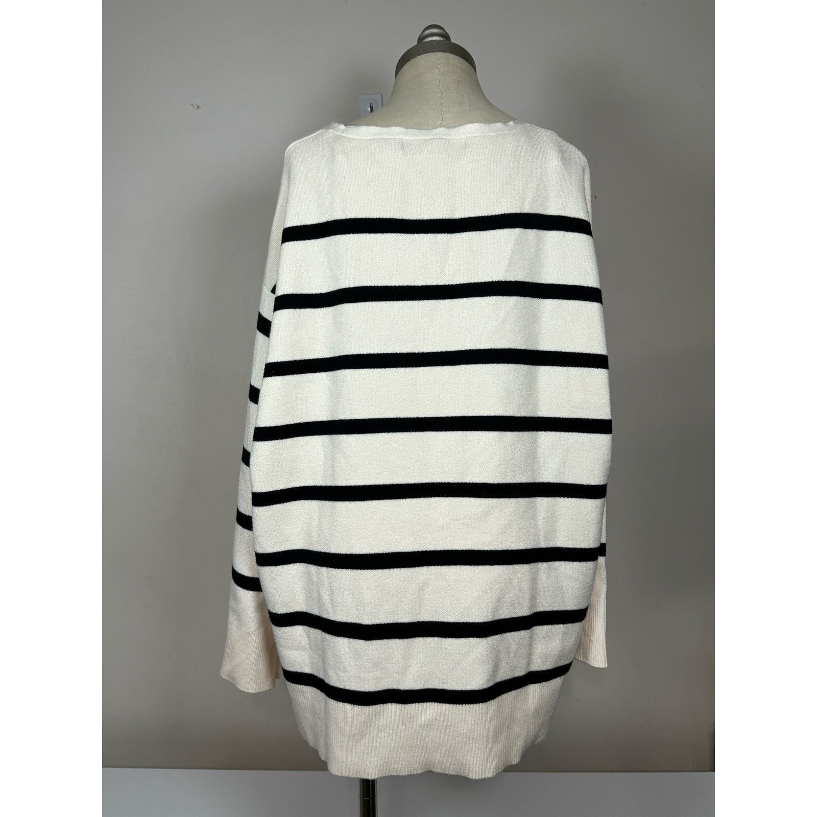 Unknown London Vero Moda Curve Striped Sweater in Ecru Women’s Size L USED Size XL / US 12-14 / IT 48-50 - 2 Thumbnail